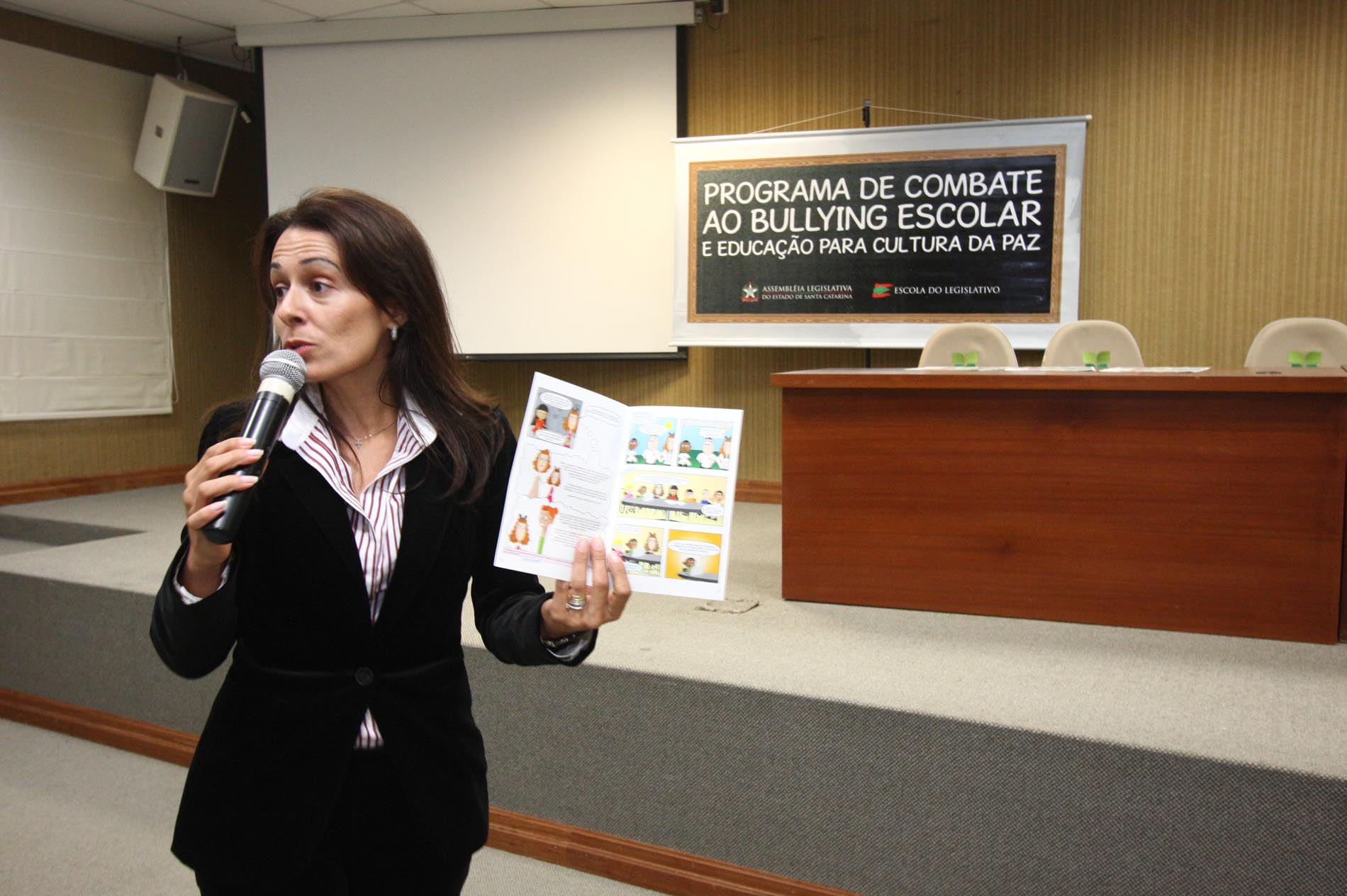 Programa de Combate ao Bullying Escolar e Educação para Cultura da Paz - Joinville/SC - Promoção: Escola do Legislativo