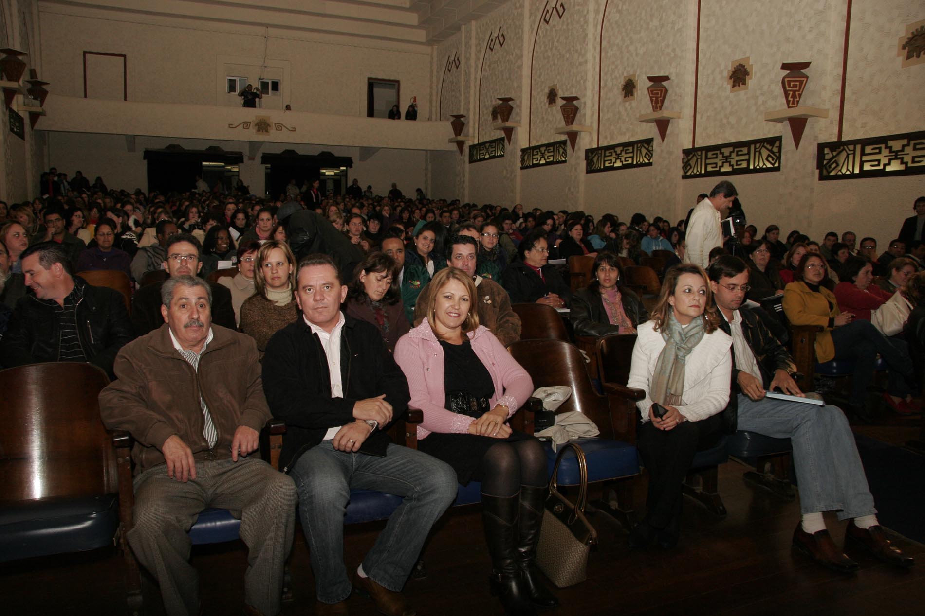 Programa de Combate ao Bullying Escolar e Educação para Cultura da Paz - Local: Teatro Marajoara - Lages/SC - Promoção: Escola do Legislativo