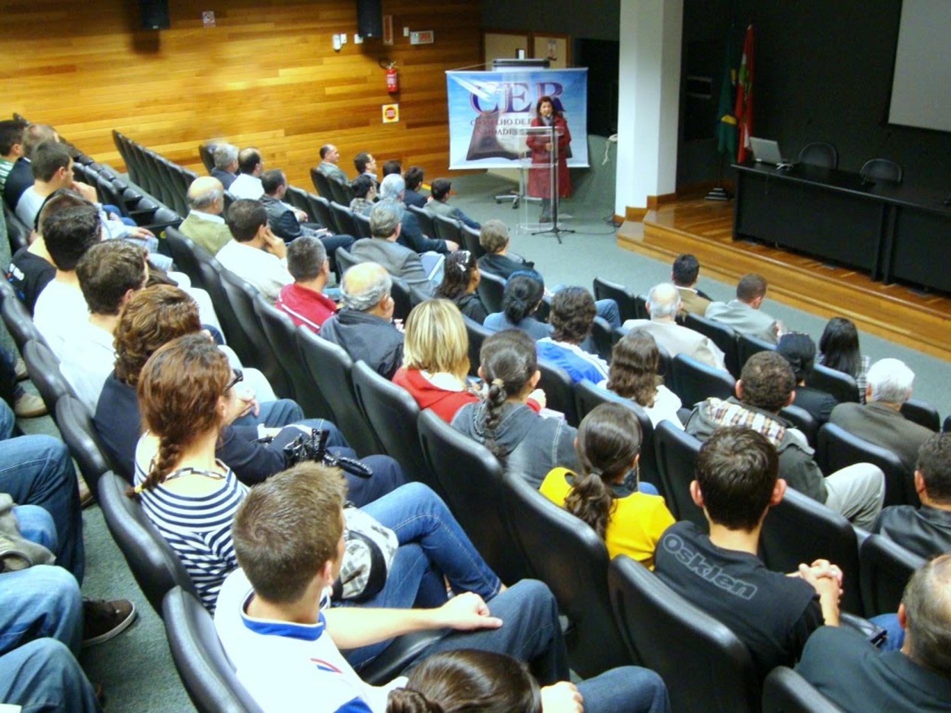 CER faz reunião para avaliar atuação