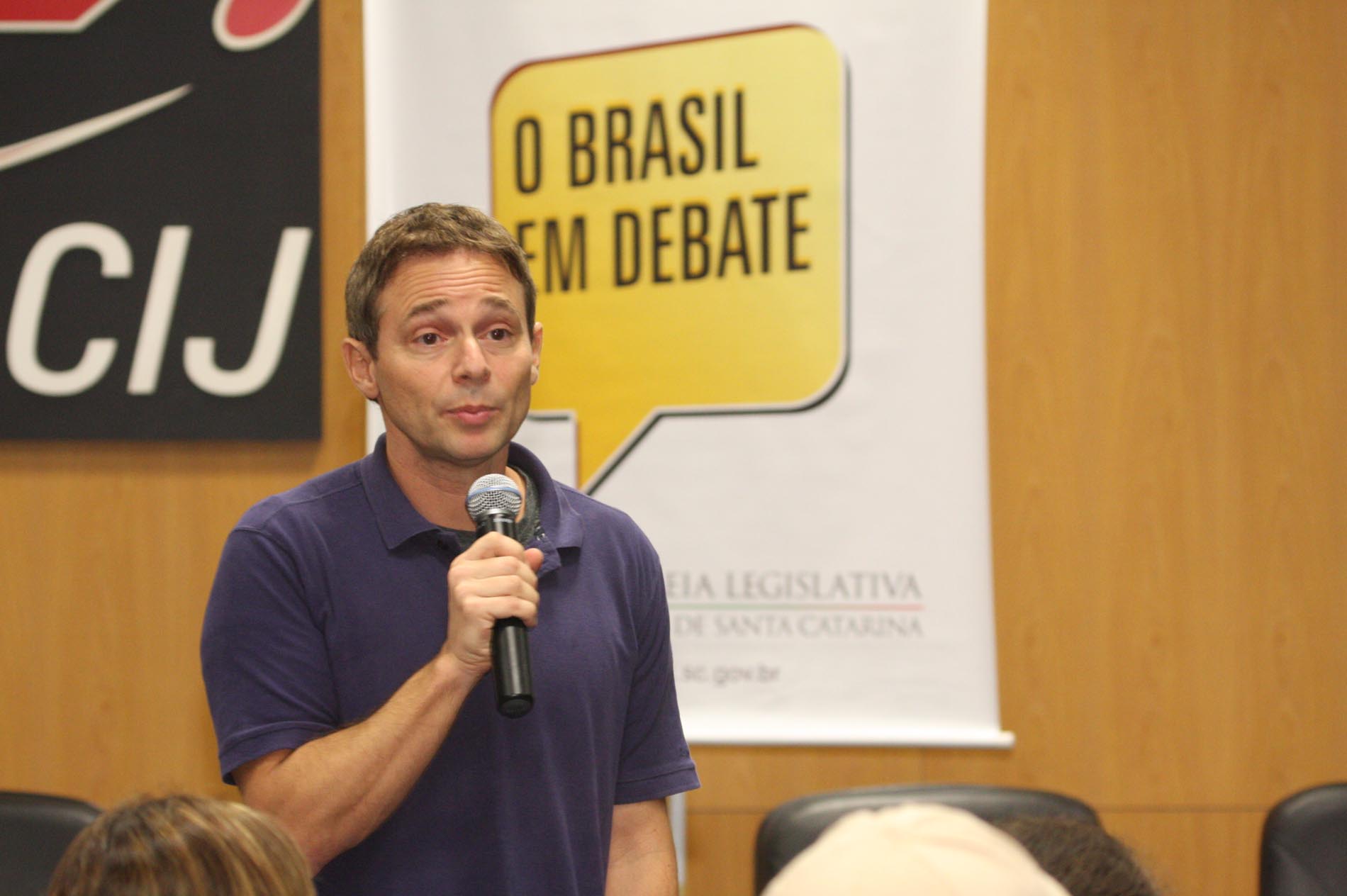Brasil em Debate 2010 - Palestra Jairo Bouer