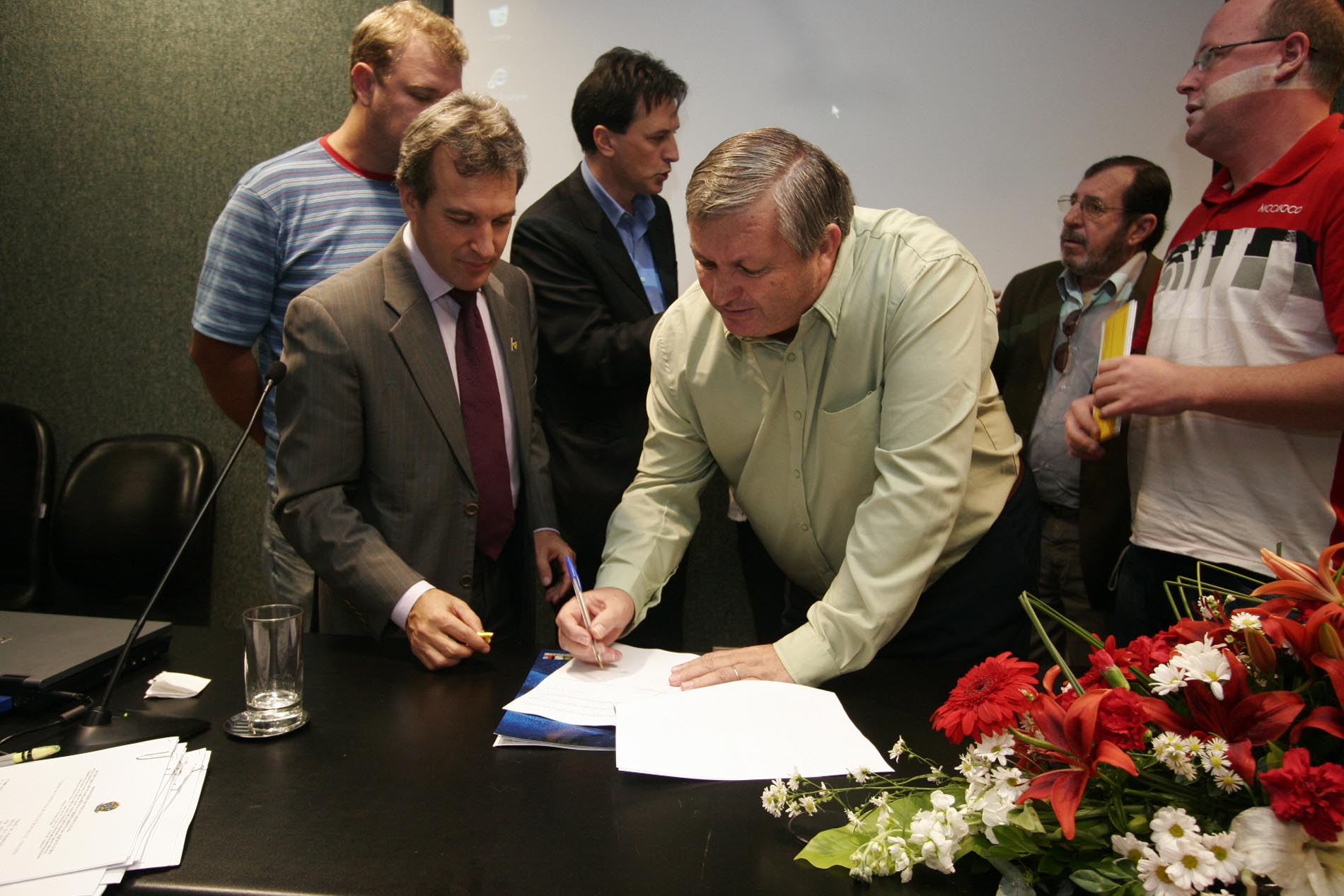 Cerimônia de entrega de 19 máquinas agrícolas