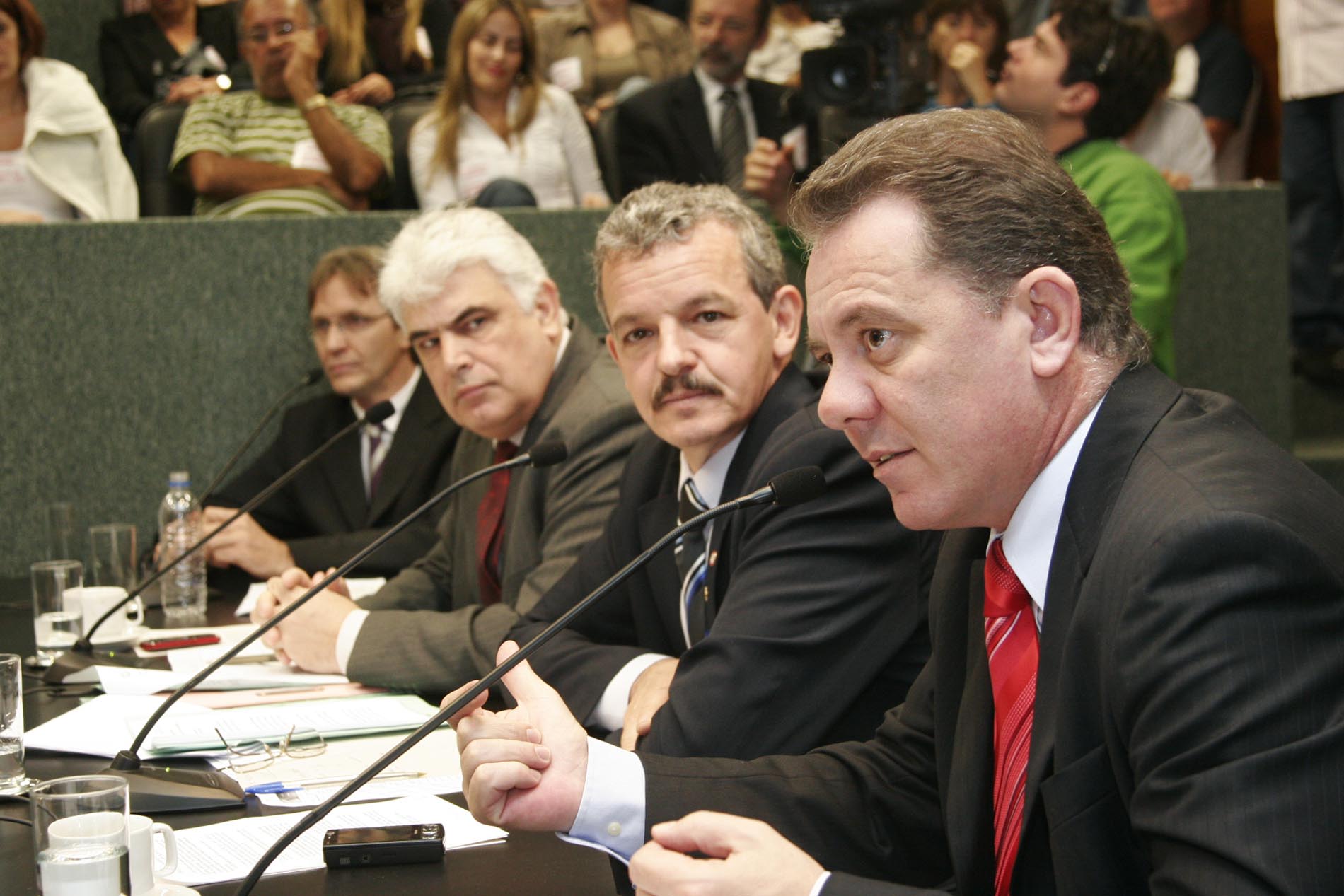 CCJ aprova emenda à Medida Provisória 170