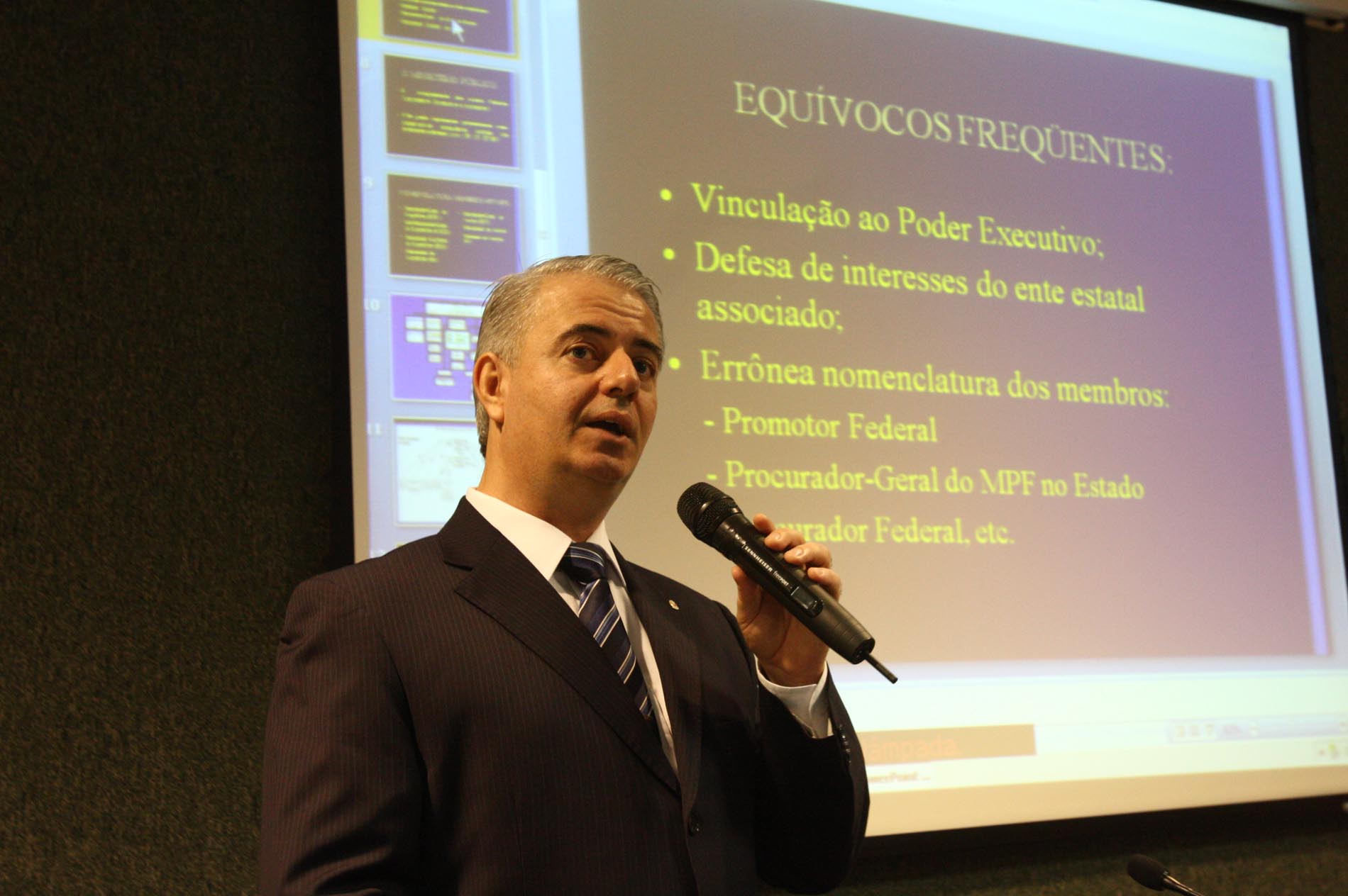 Escola do Legislativo – André Stefani Bertuol