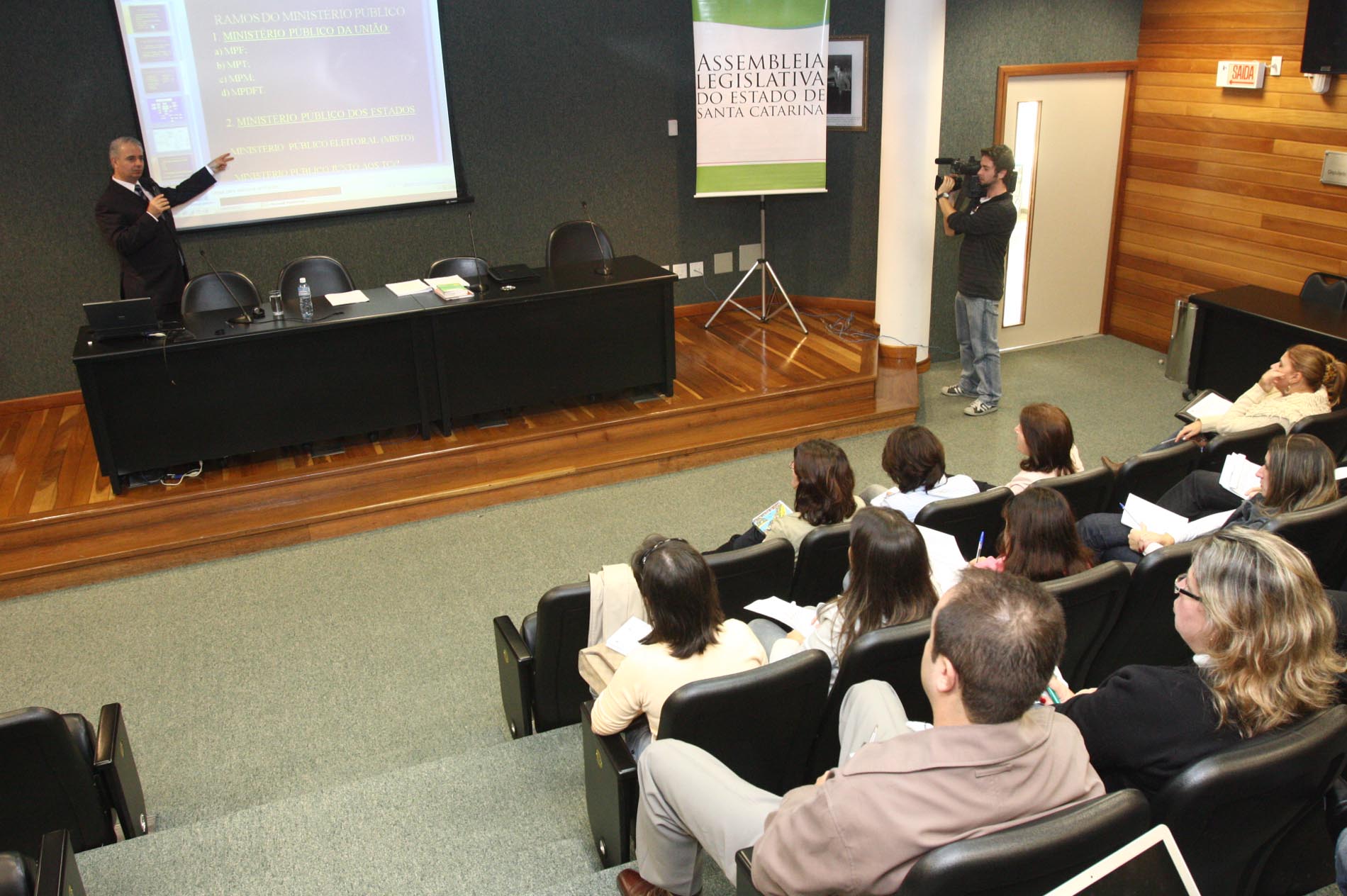Escola do Legislativo - Palestra - André Stefani Bertuol
