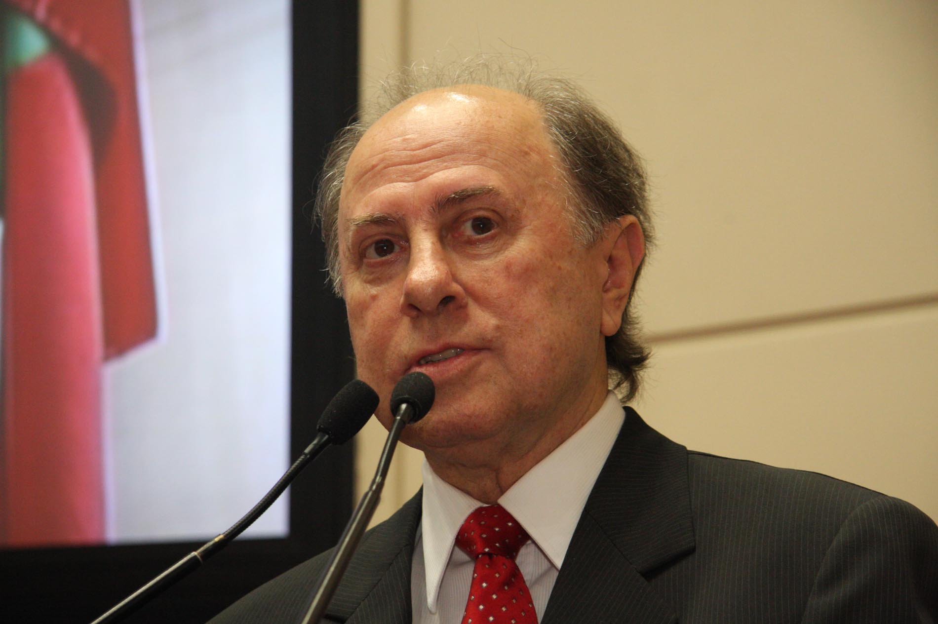 Presidente da Fiesc apresenta Agenda Legislativa da Indústria 2010