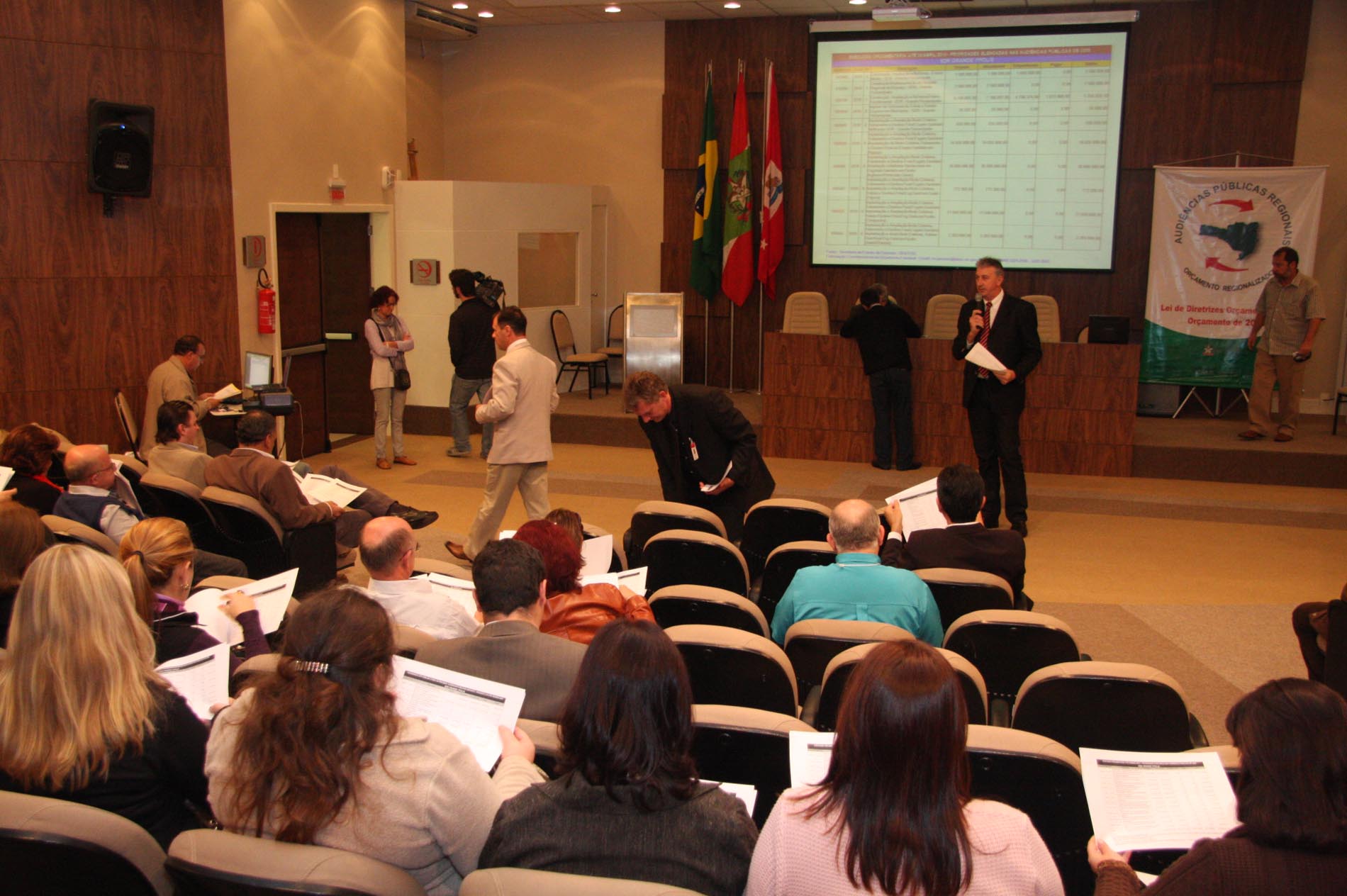 Grande Florianópolis finaliza Orçamento Regionalizado 2010