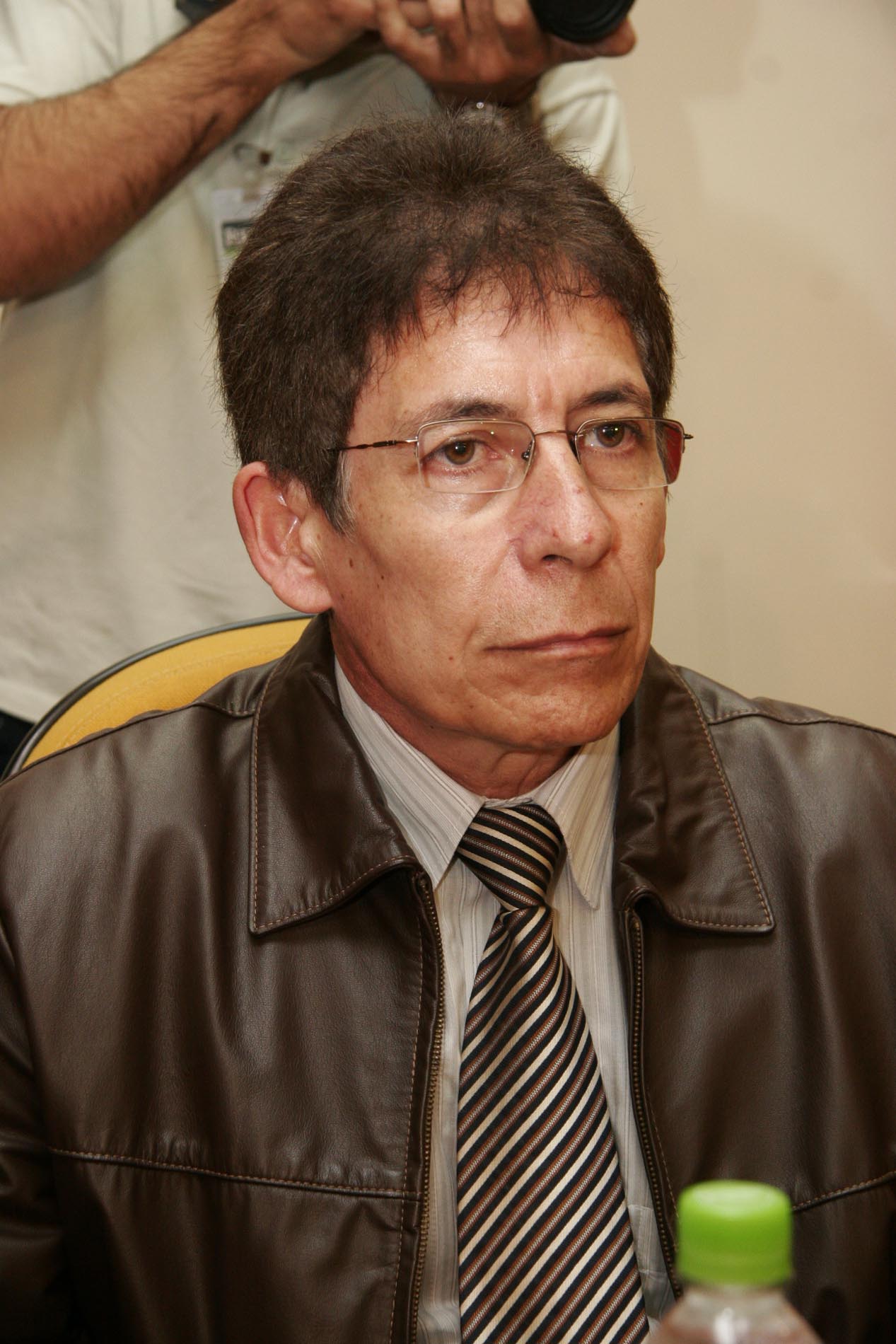 Audiência Pública a fim de discutir sobre O uso da Droga CRACK - Local: Plenário da Câmara Municipal - Avenida Getúlio Vargas