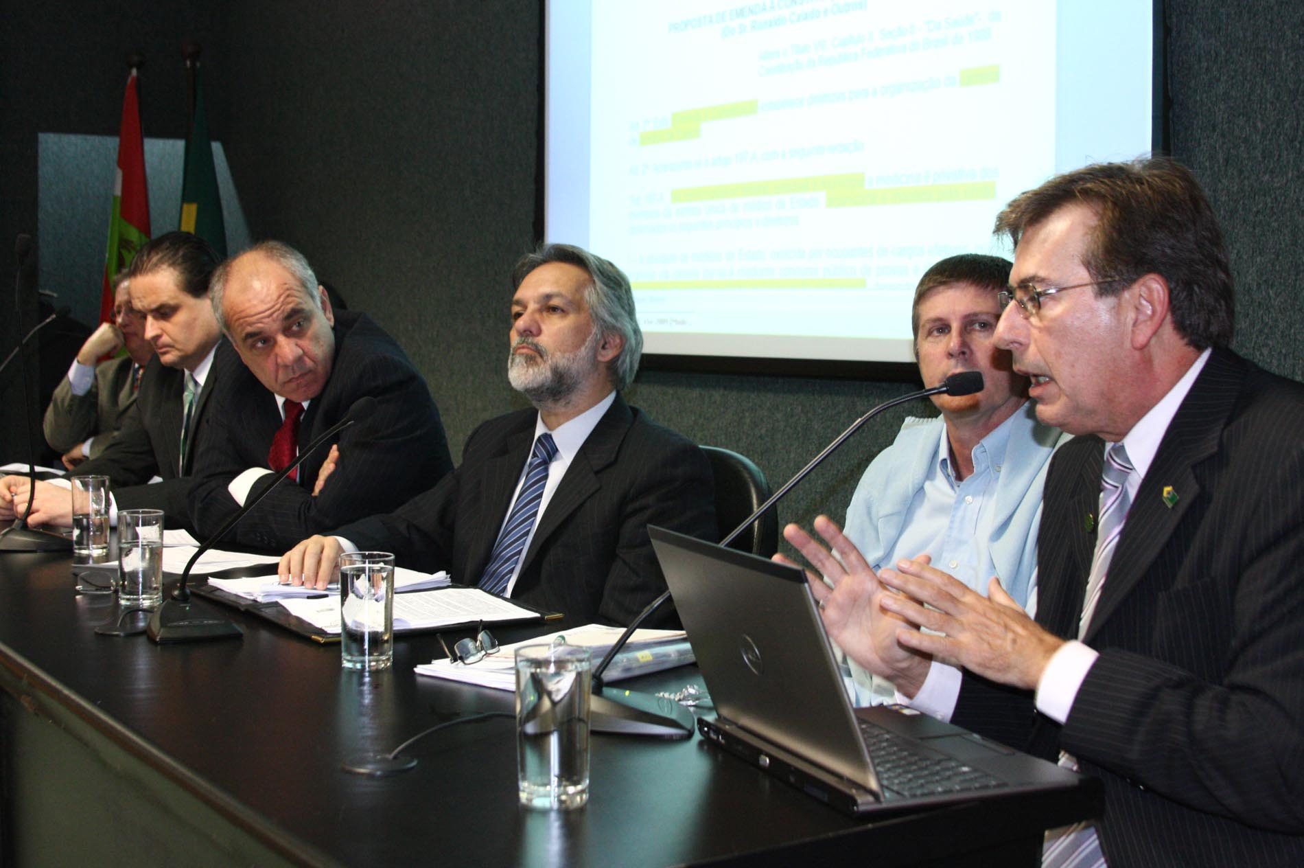 Audiência Pública a fim de discutir sobre a Profissão de Médico como Carreira de Estado - Plenarinho Deputado Paulo Stuart Wright