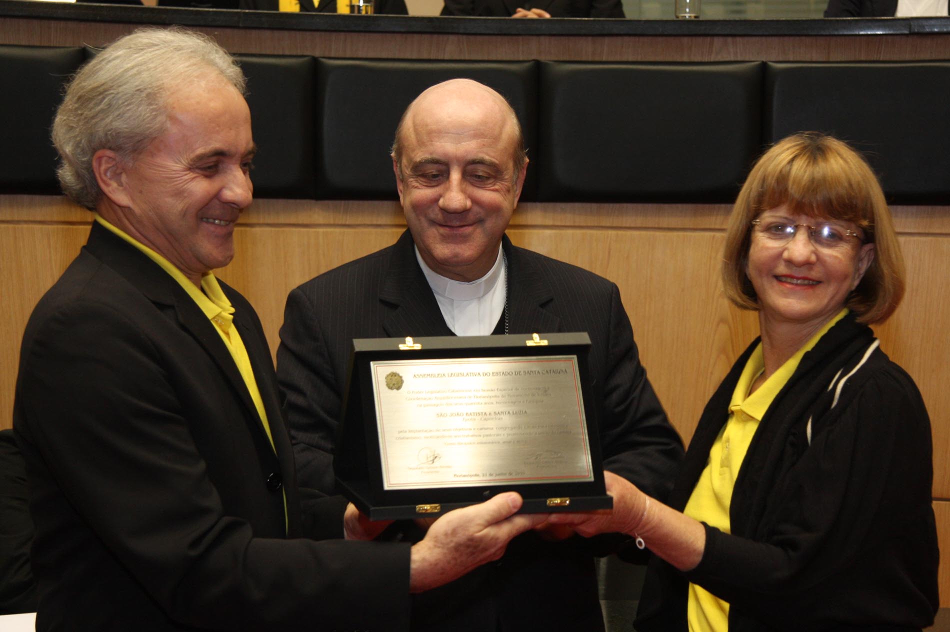 Sessão Especial em homenagem ao Movimento de Irmãos da Igreja Católica pela passagem dos seus 40 anos de fundação