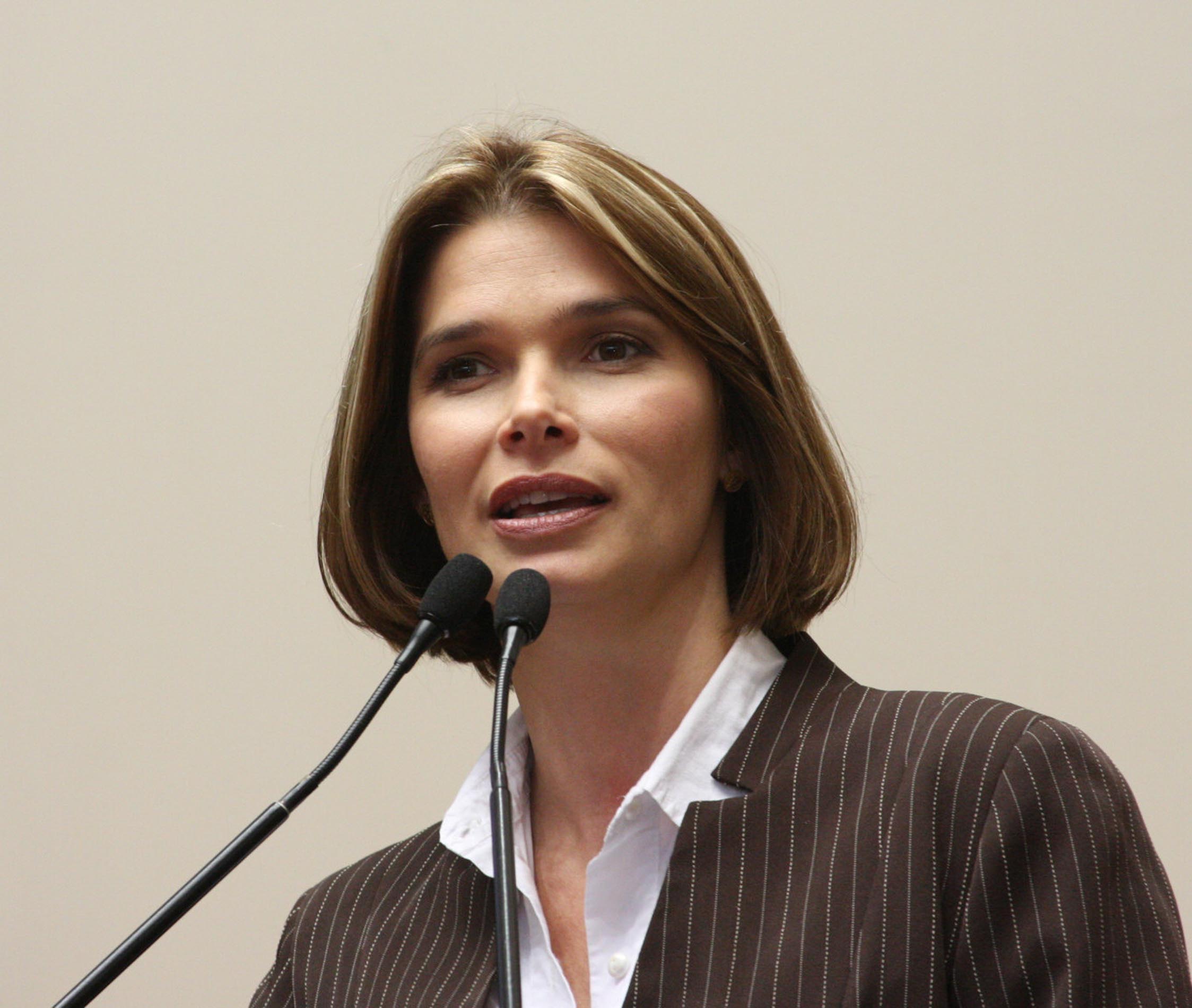 Deputada Angela Albino (PCdoB)