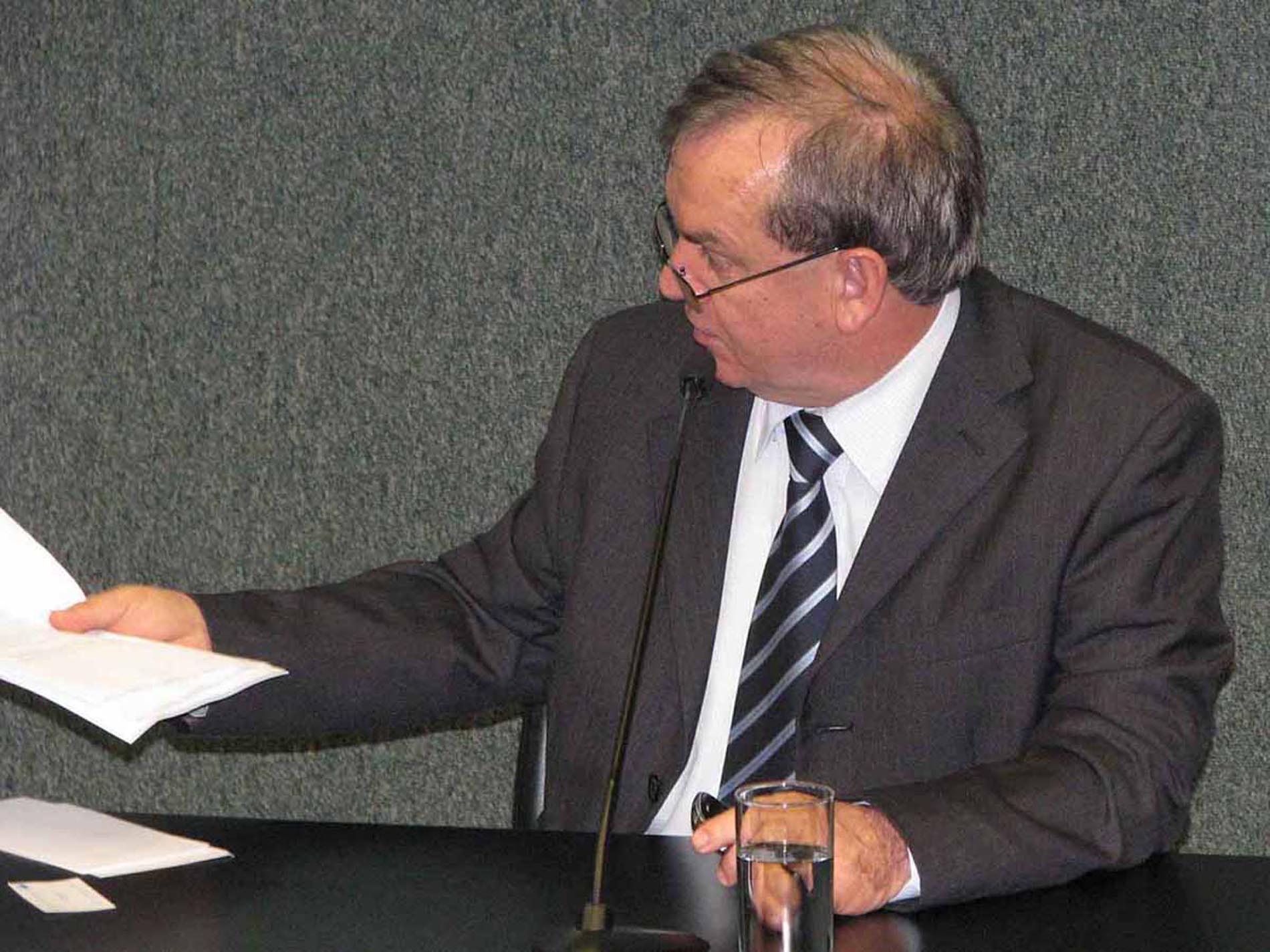 Comissão de Agricultura debate Sistema de Produção Integrada para aves e suínos