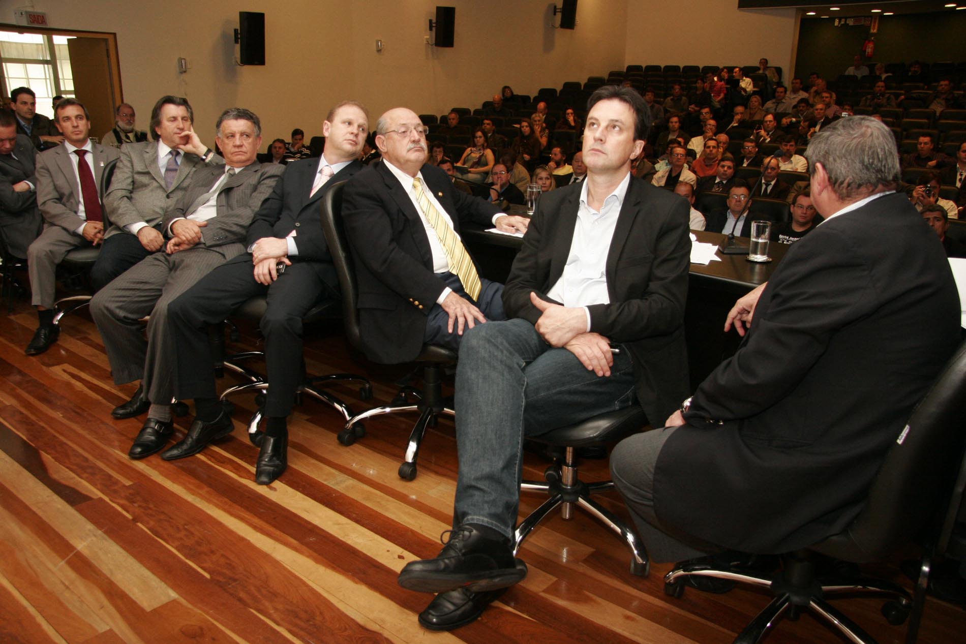 Reunião de Instalação da Frente Parlamentar de Apoio à Implantação do Estaleiro OSX no Município de Biguaçu em Santa Catarina