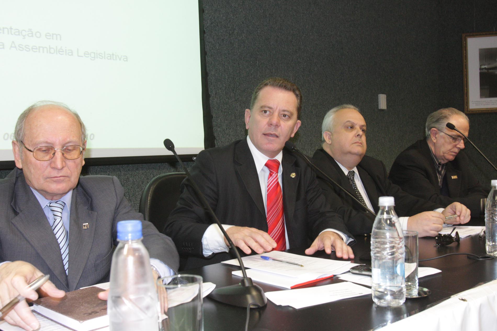 Assembleia discute Plano Estadual de Gerenciamento Costeiro