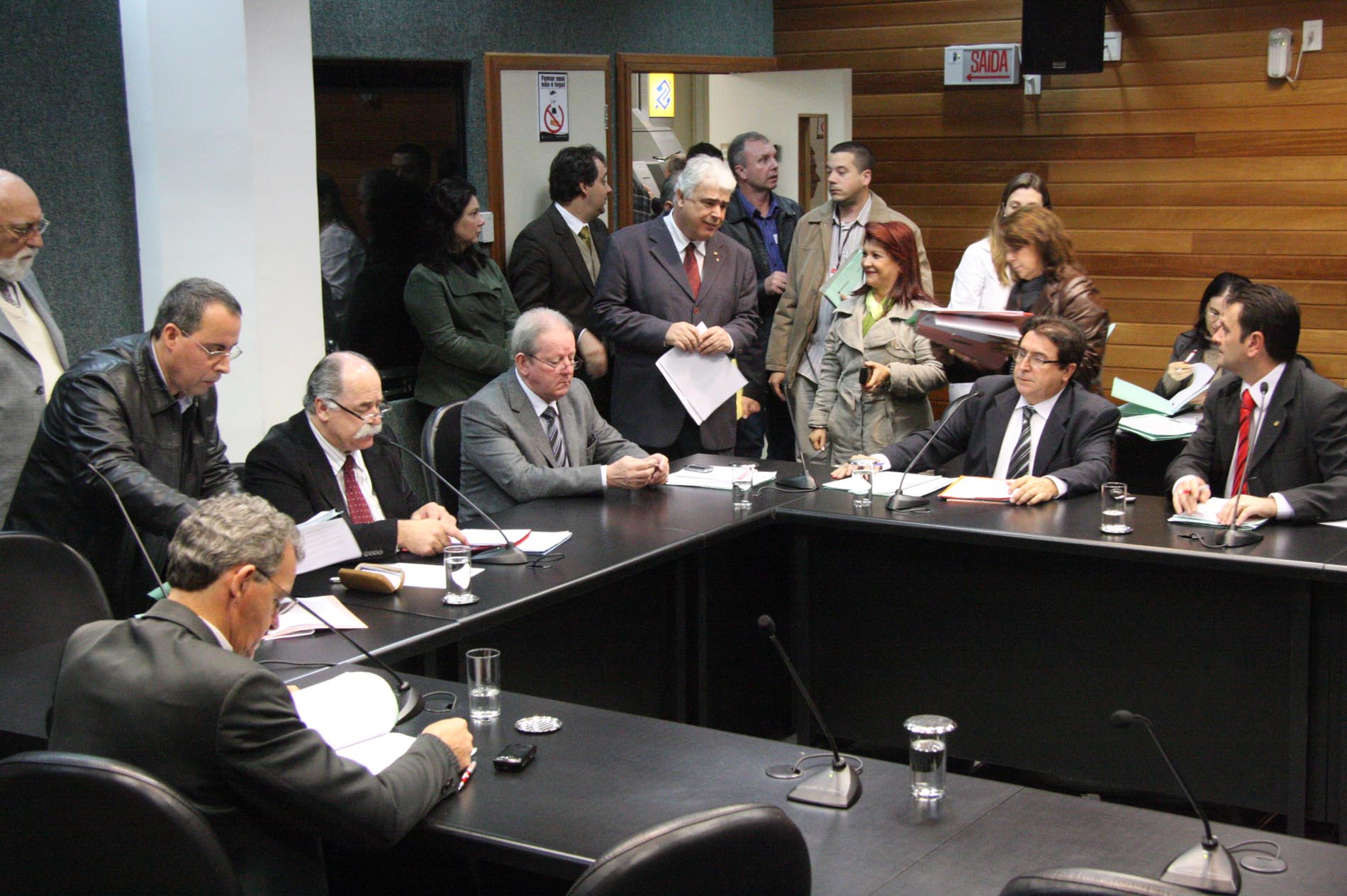 CCJ aprova projetos e libera mensagens de veto para votação em Plenário
