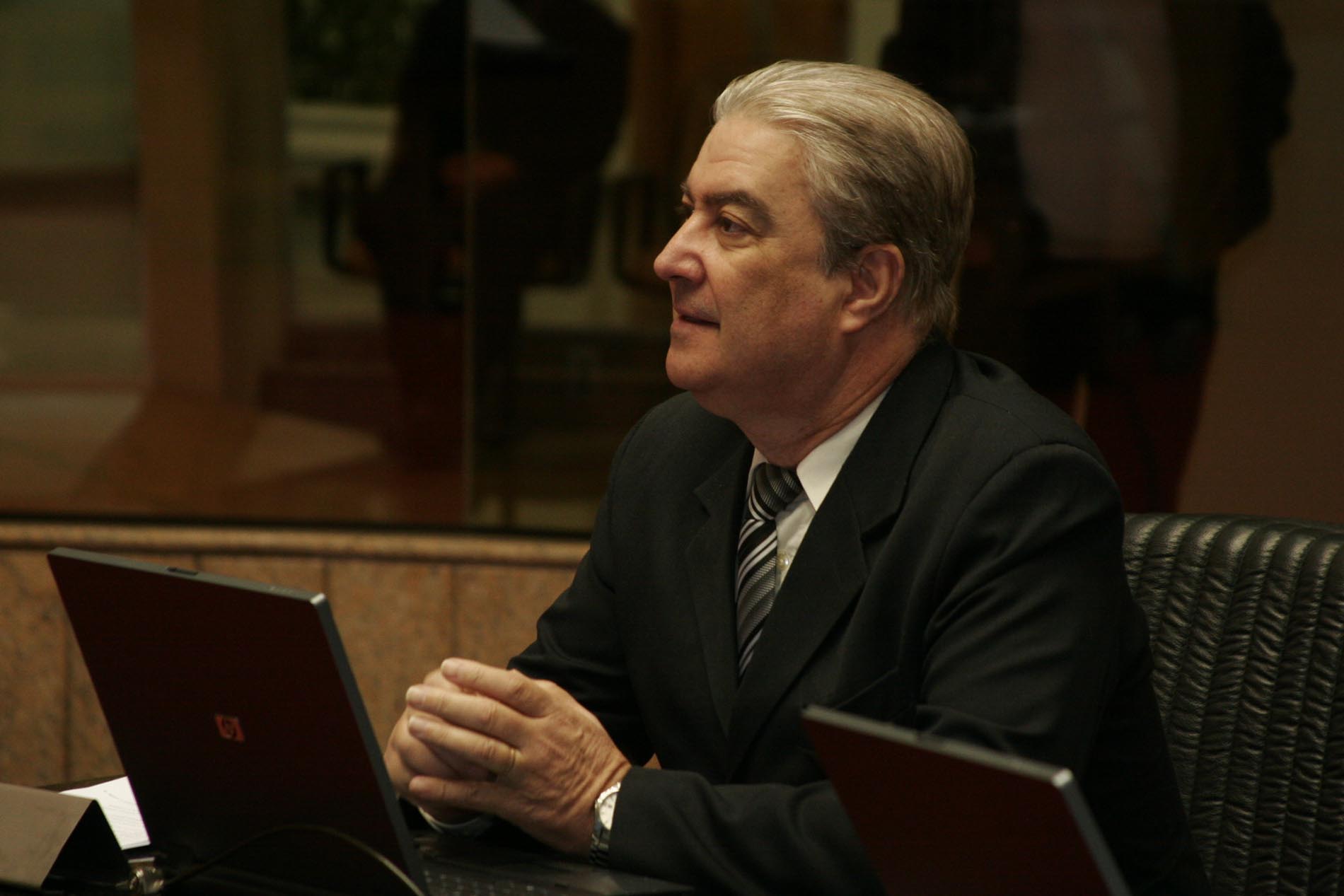 Deputado Genésio Goulart (PMDB) – Manhã