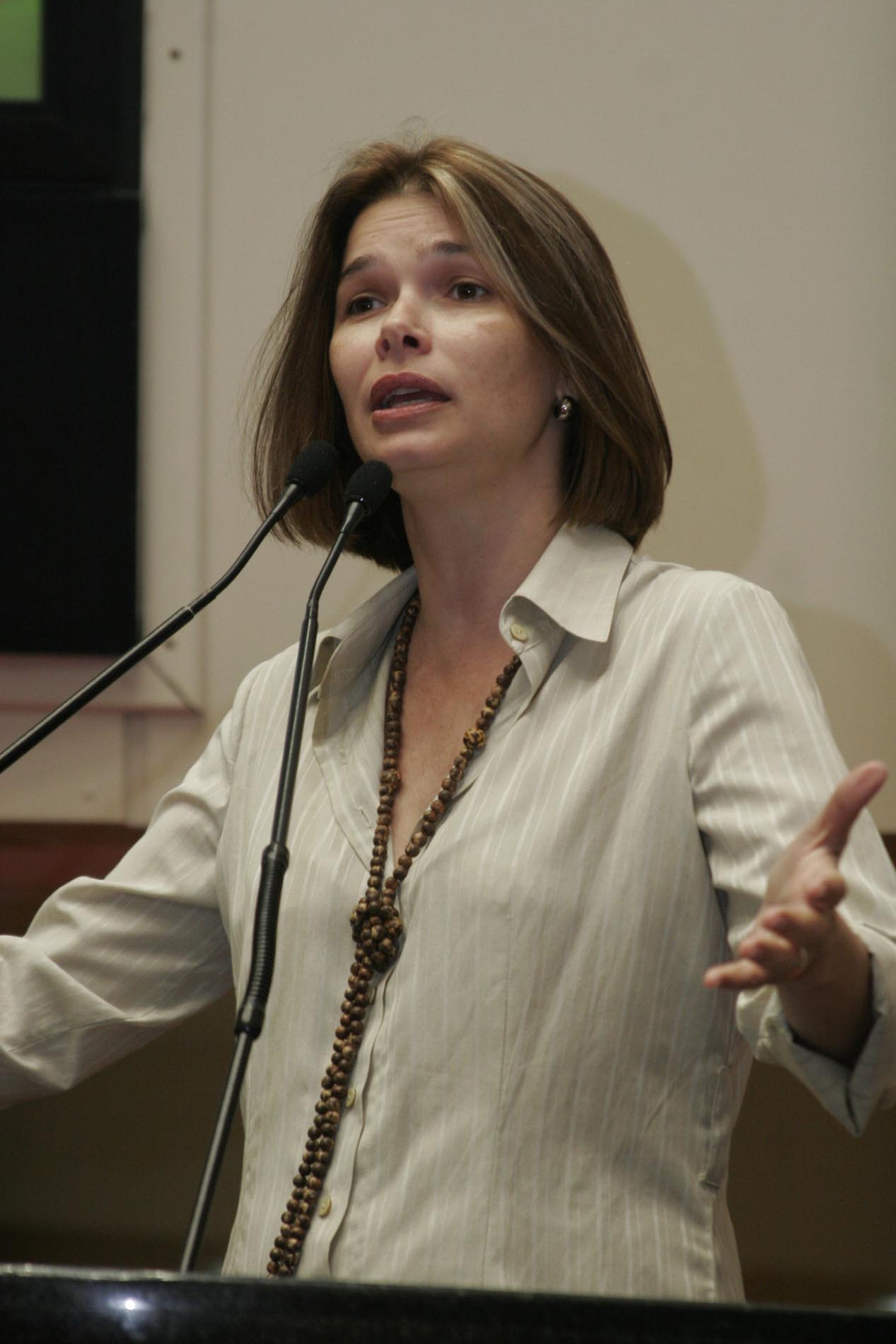 Deputada Angela Albino (PCdoB) – Manhã