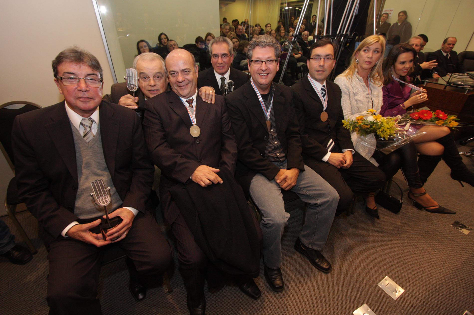 Câmara de Florianópolis homenageia jornalistas