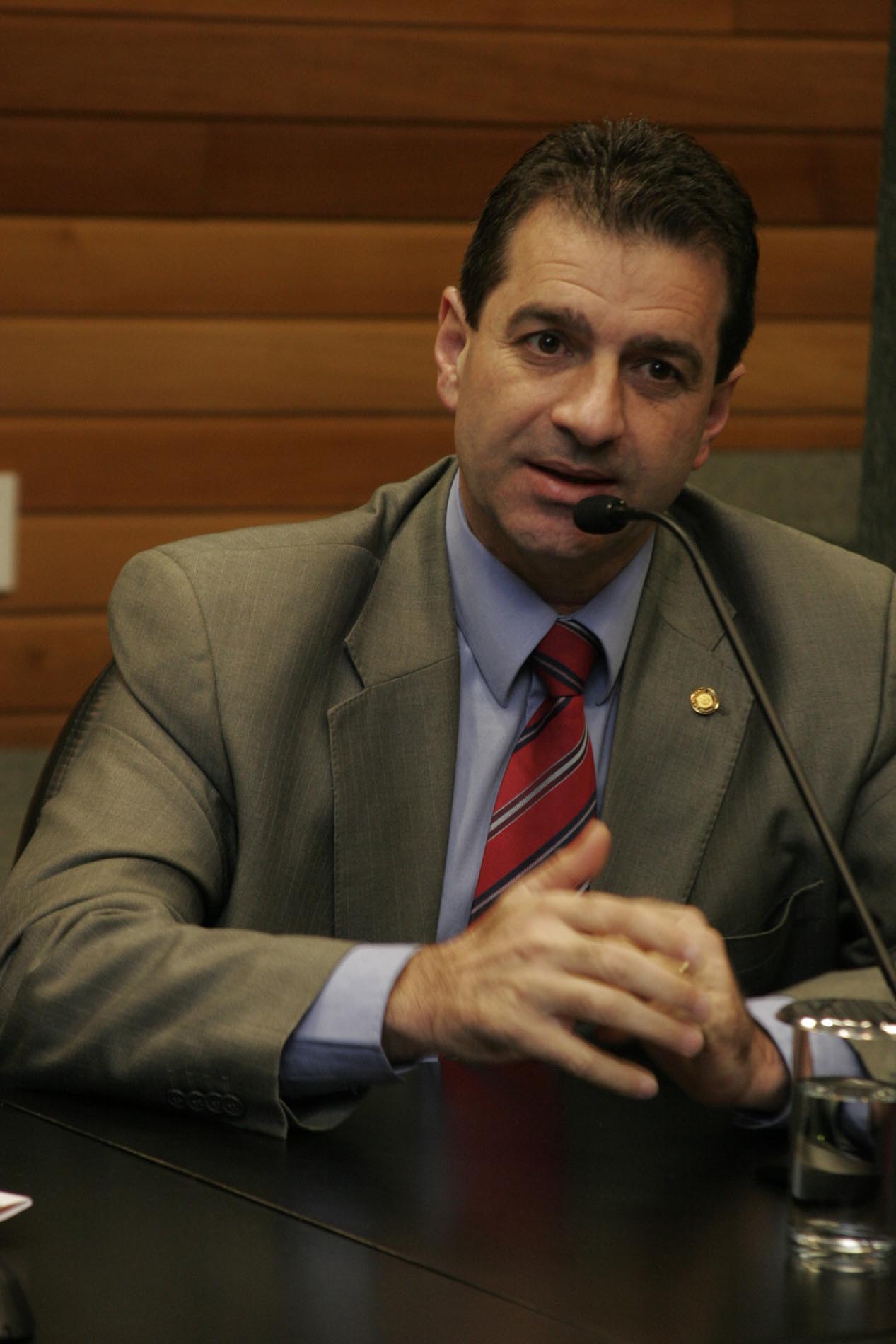 Deputado Valdir Cobalchini (PMDB)