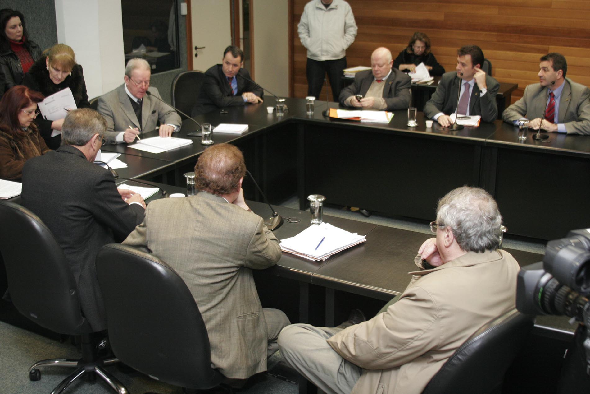 Comissão de Finanças aprova proposições do Judiciário, Executivo e Legislativo
