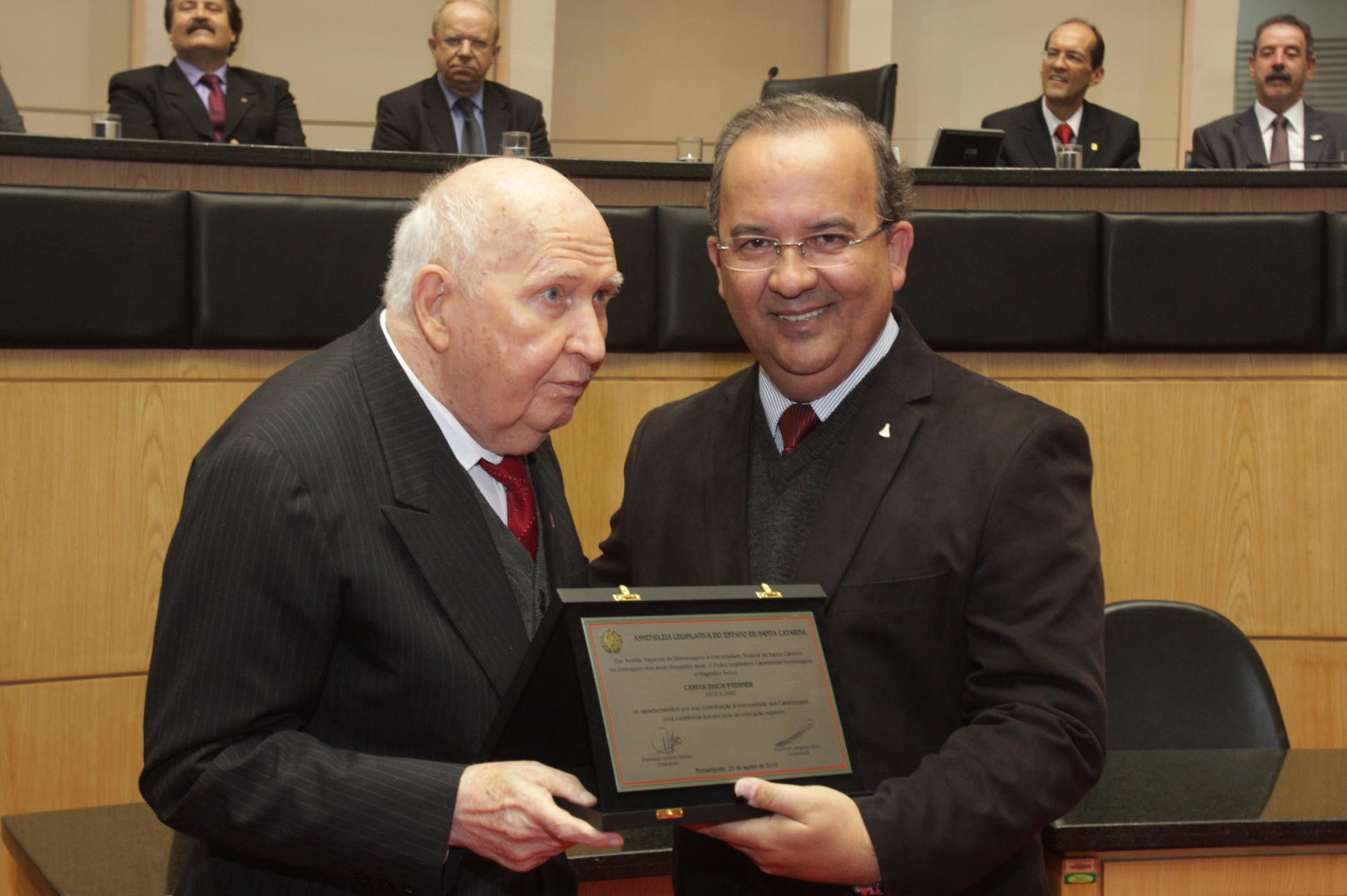 Sessão Especial em homenagem à Universidade Federal de Santa Catarina UFSC