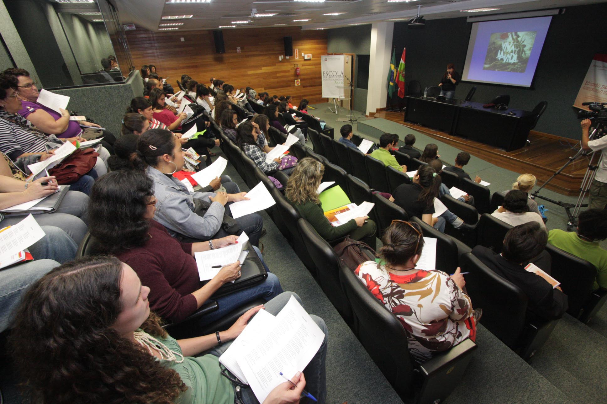 Programa de Educação e Cidadania.