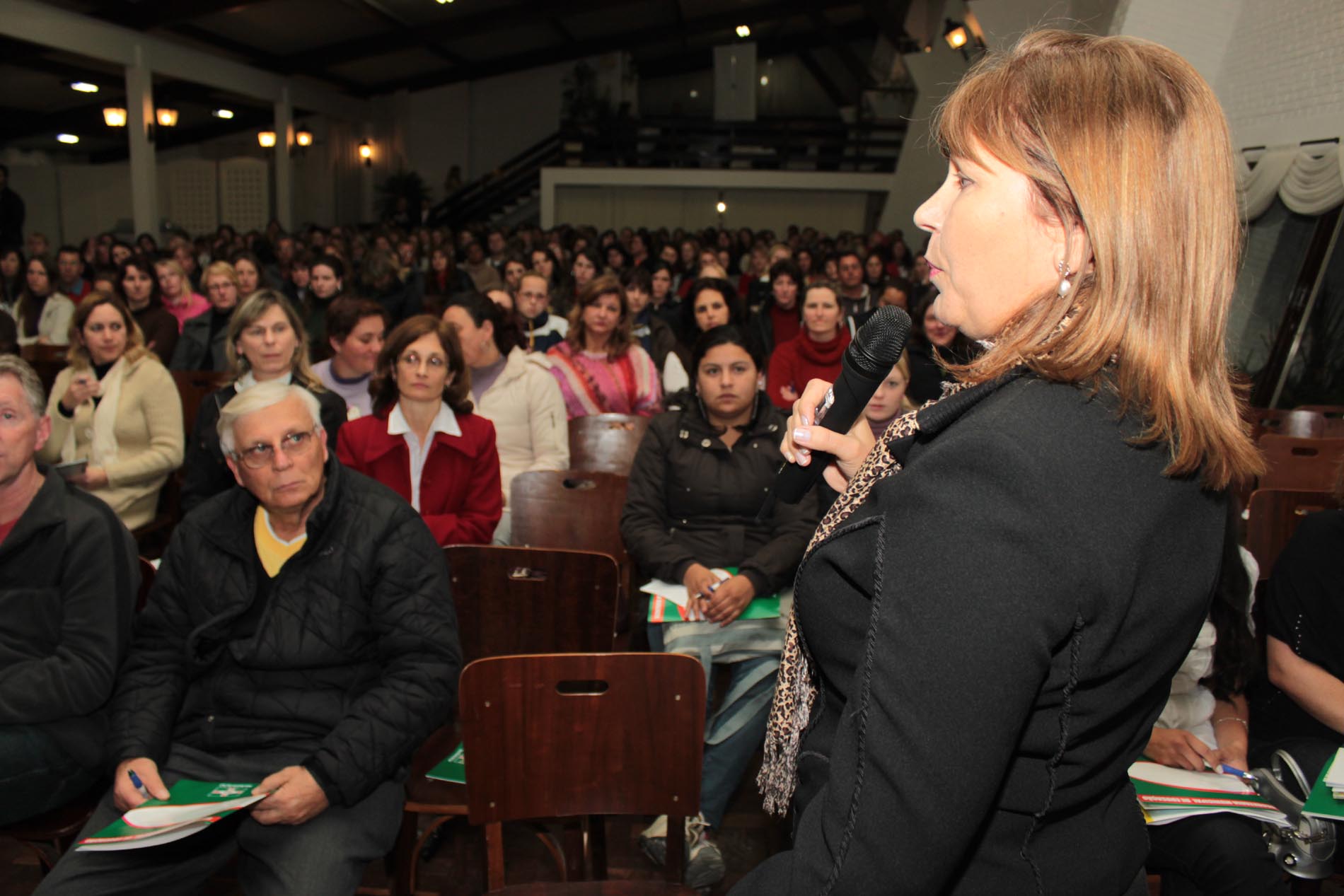 Programa de Enfrentamento ao Bullying Escolar e Educação para a Cultura da Paz - Local: Sociedade Desportiva Guarani em São Bento do Sul /SC