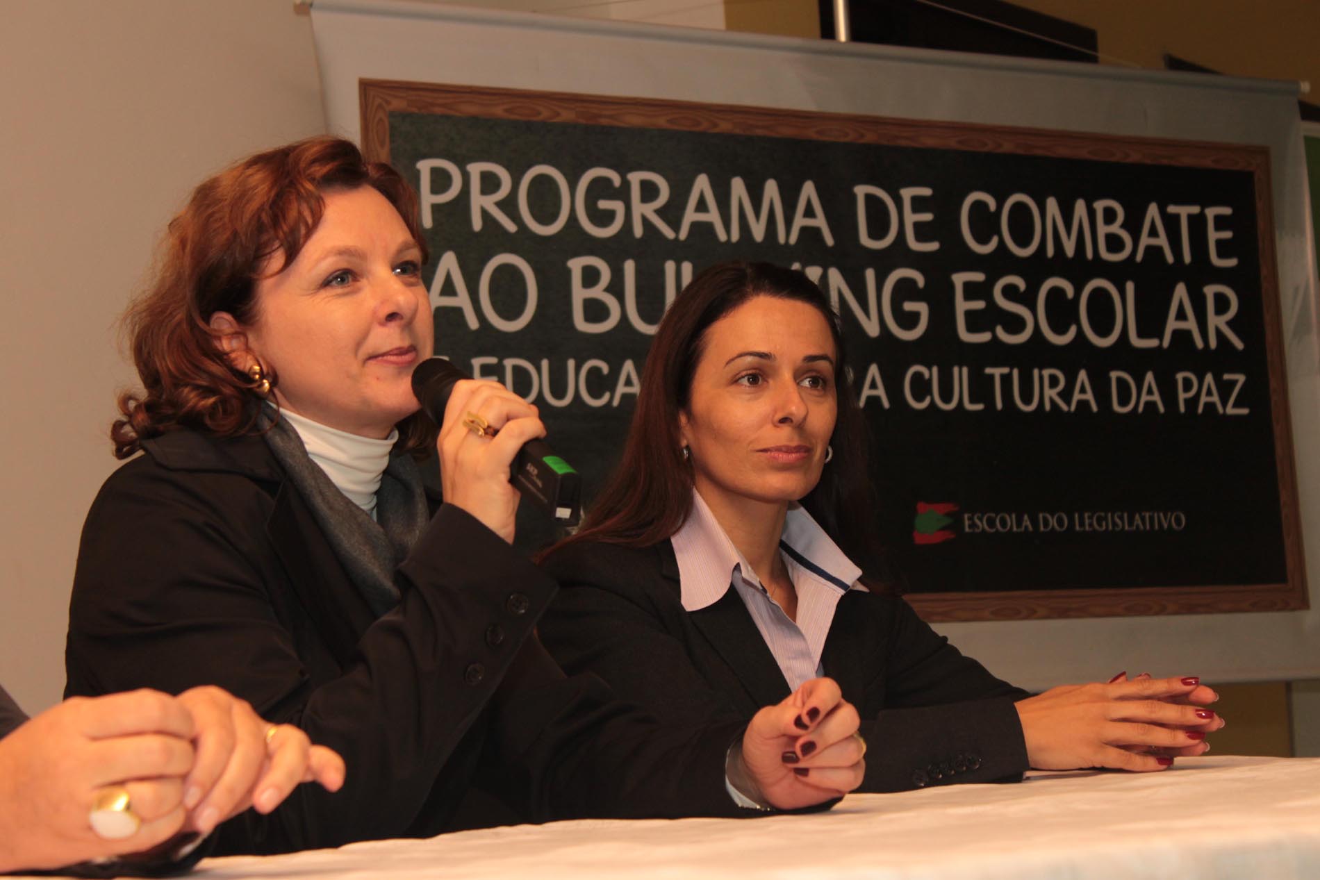 Programa de Enfrentamento ao Bullying Escolar