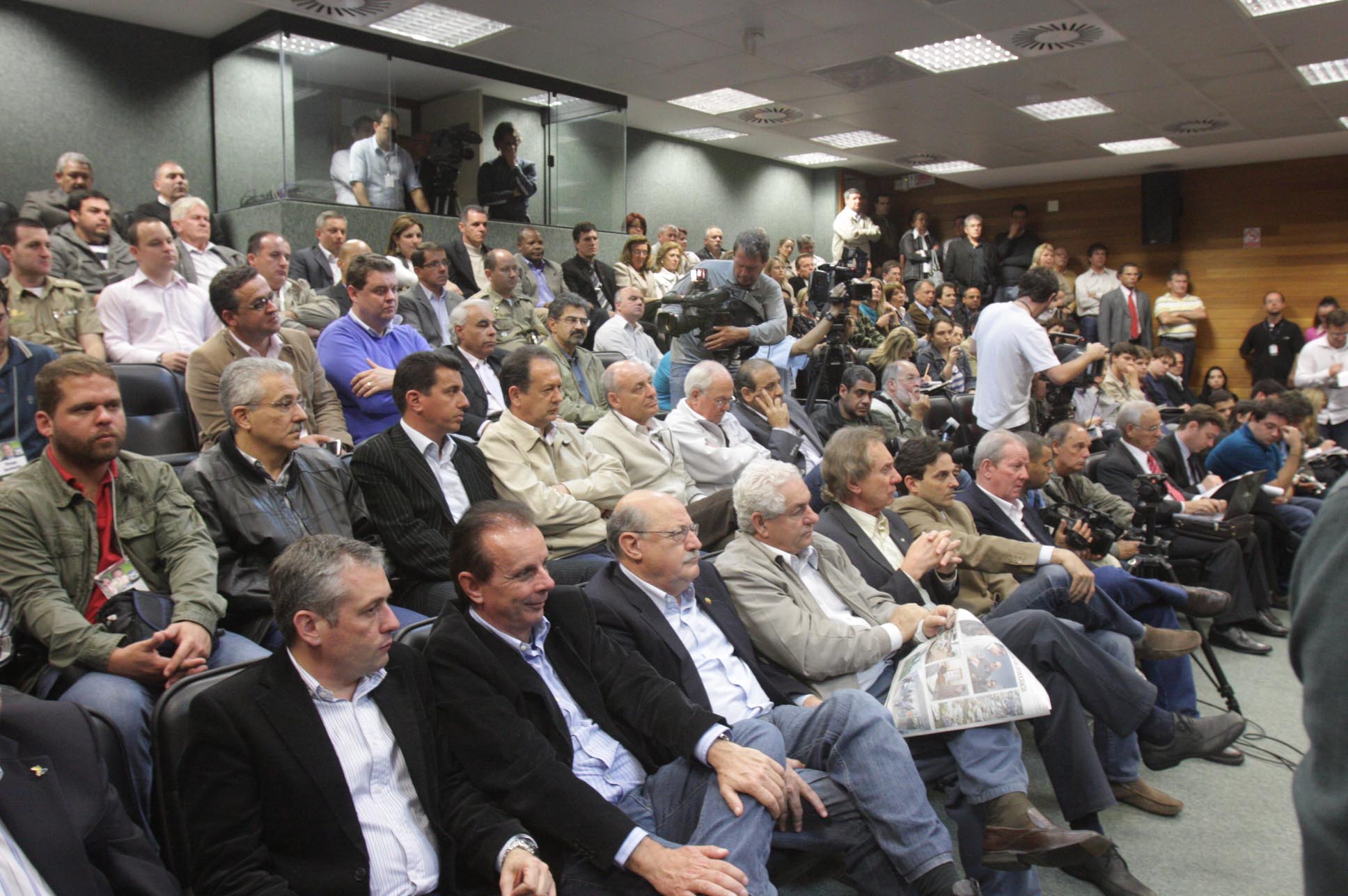 Coletiva de Imprensa com o candidato eleito para o governo do Estado