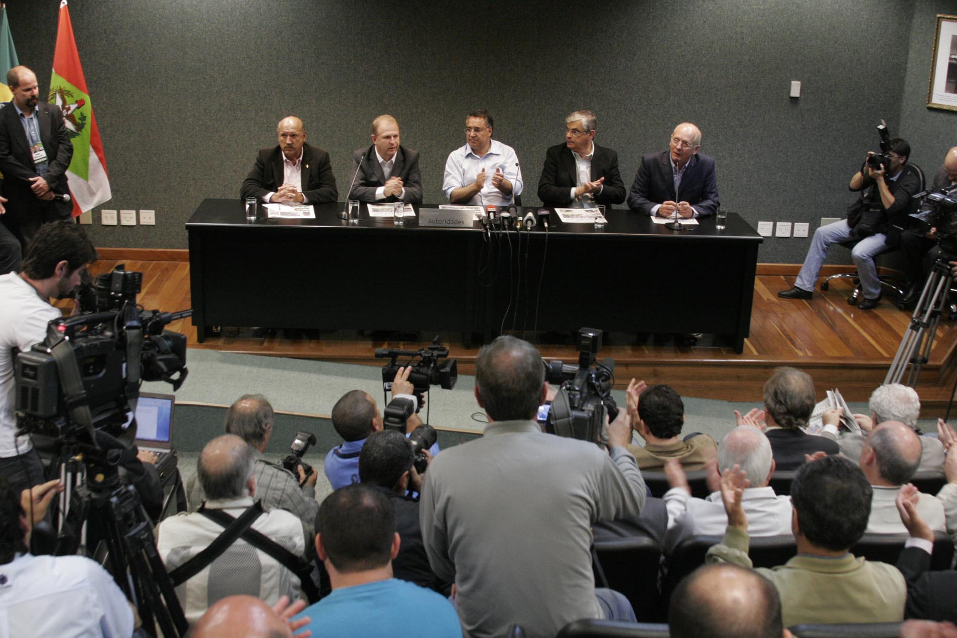 Coletiva de Imprensa com o candidato eleito para o governo do Estado