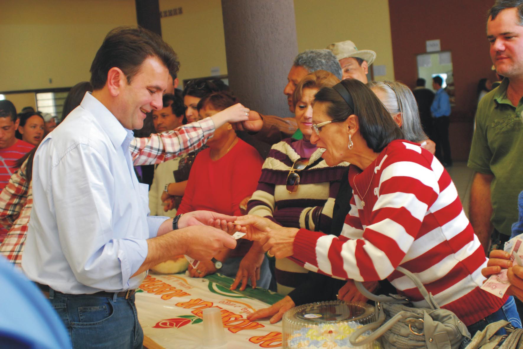 Elizeu Mattos é voluntário na festa em homenagem à