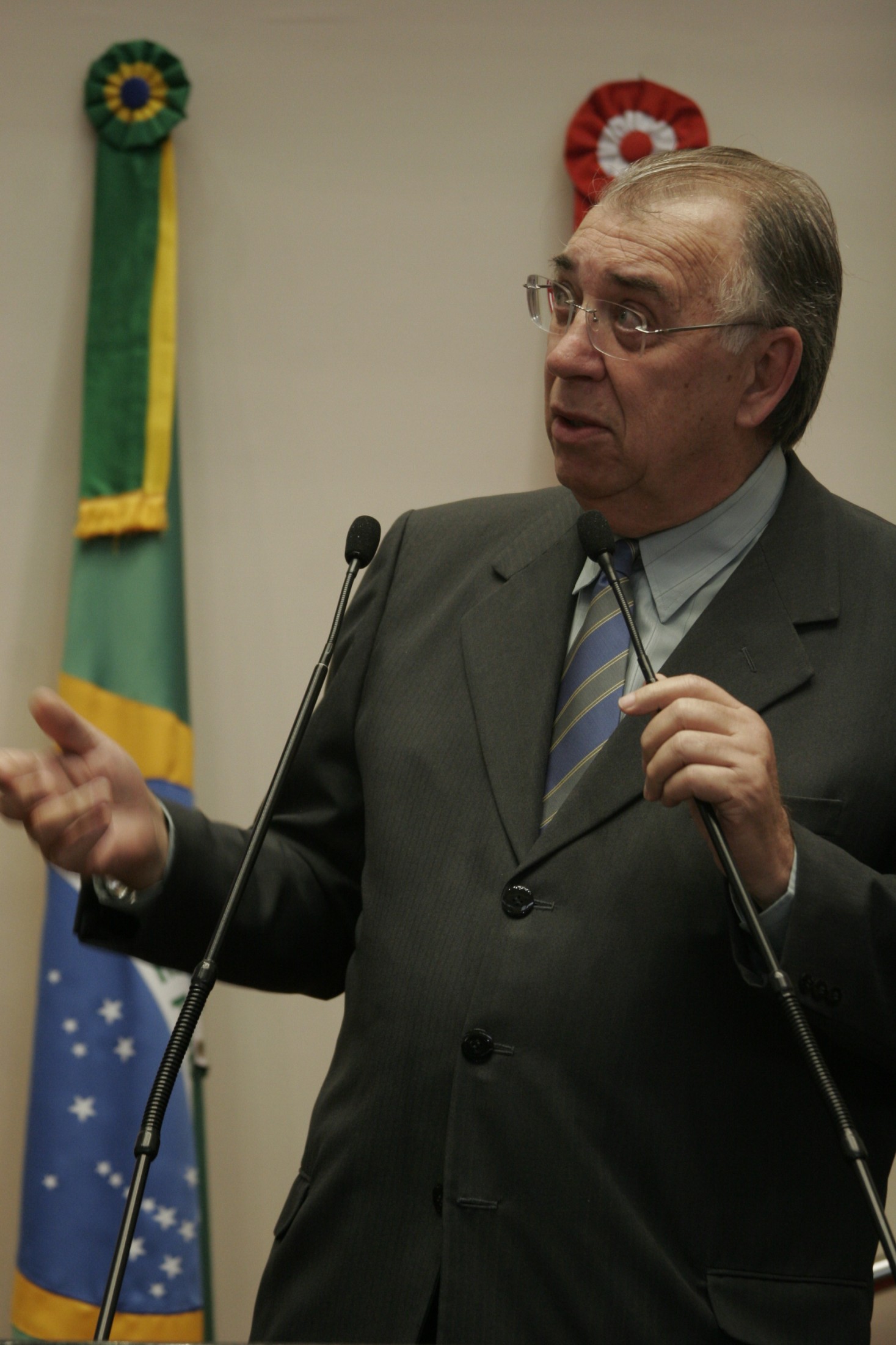 Antonio Carlos Vieira toma posse na Assembleia Legislativa