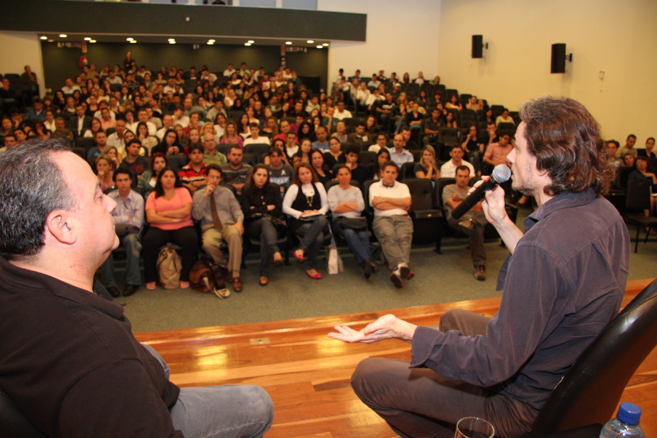 O Brasil em Debate com o tema Meu nome não é Johny