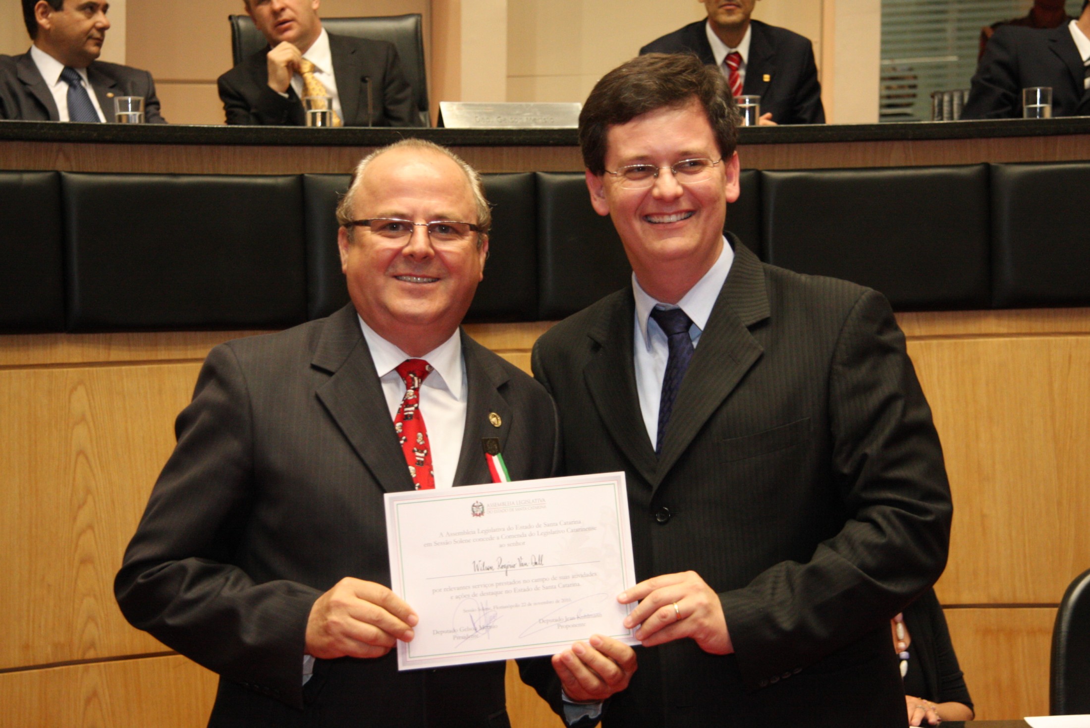 Sessão Solene de Concessão de Medalhas - Jean kulhmann e Wilson Rogério Wandall