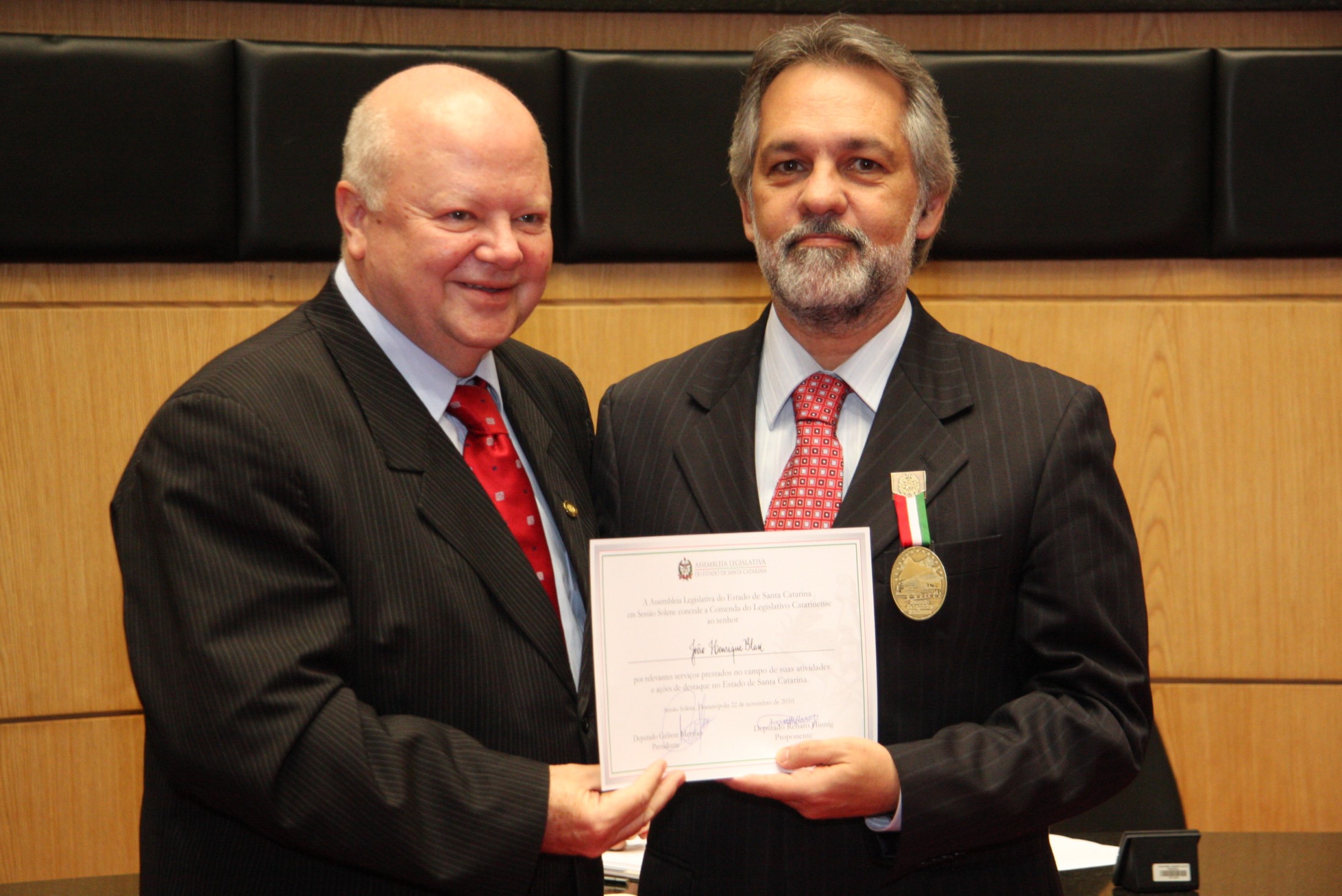 Sessão Solene de Concessão de Medalhas - Renato Hinnig e João henrique Blasi