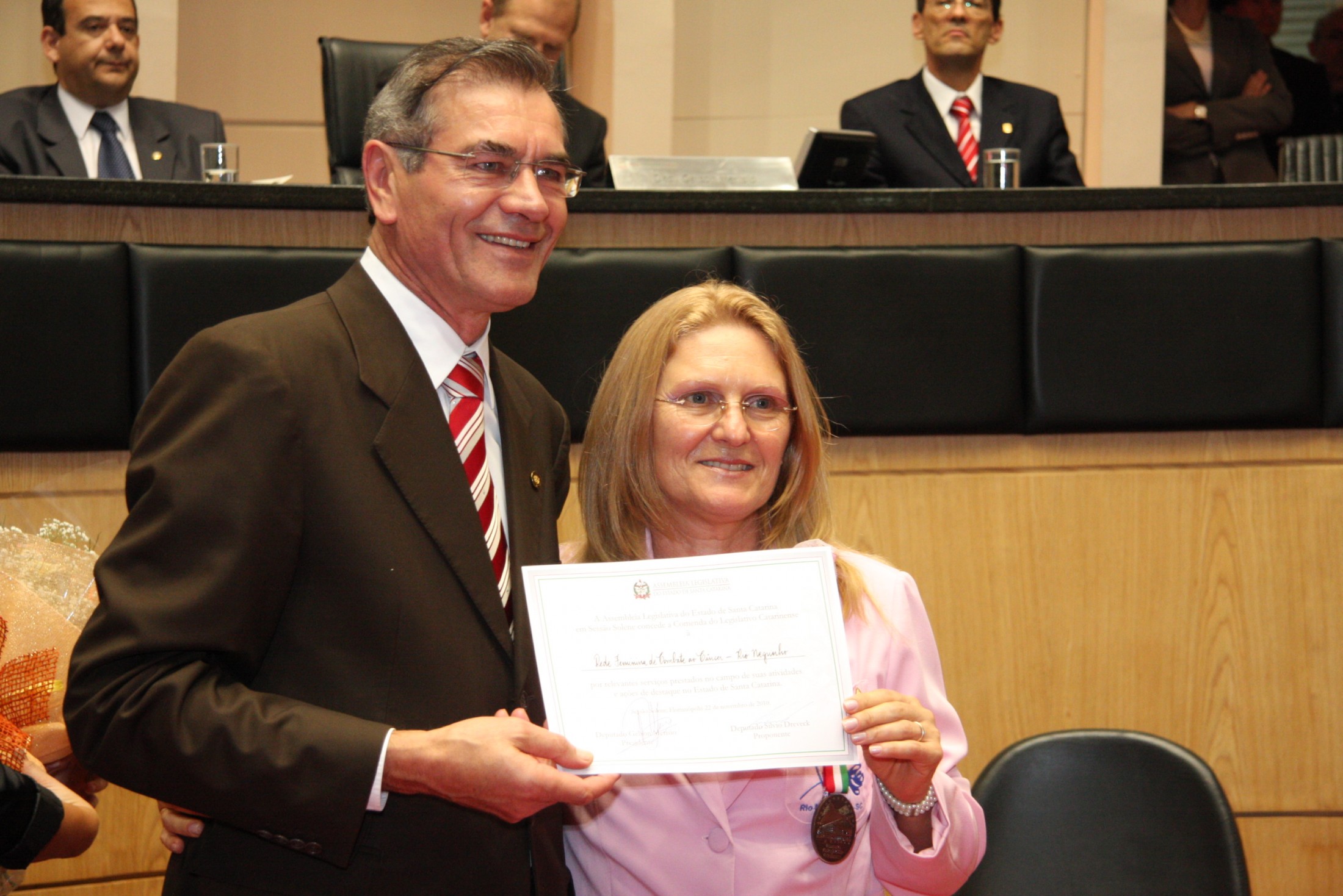Sessão Solene de Concessão de Medalhas - Silvio Dreveck e Senhora Dores Eugênis Giese