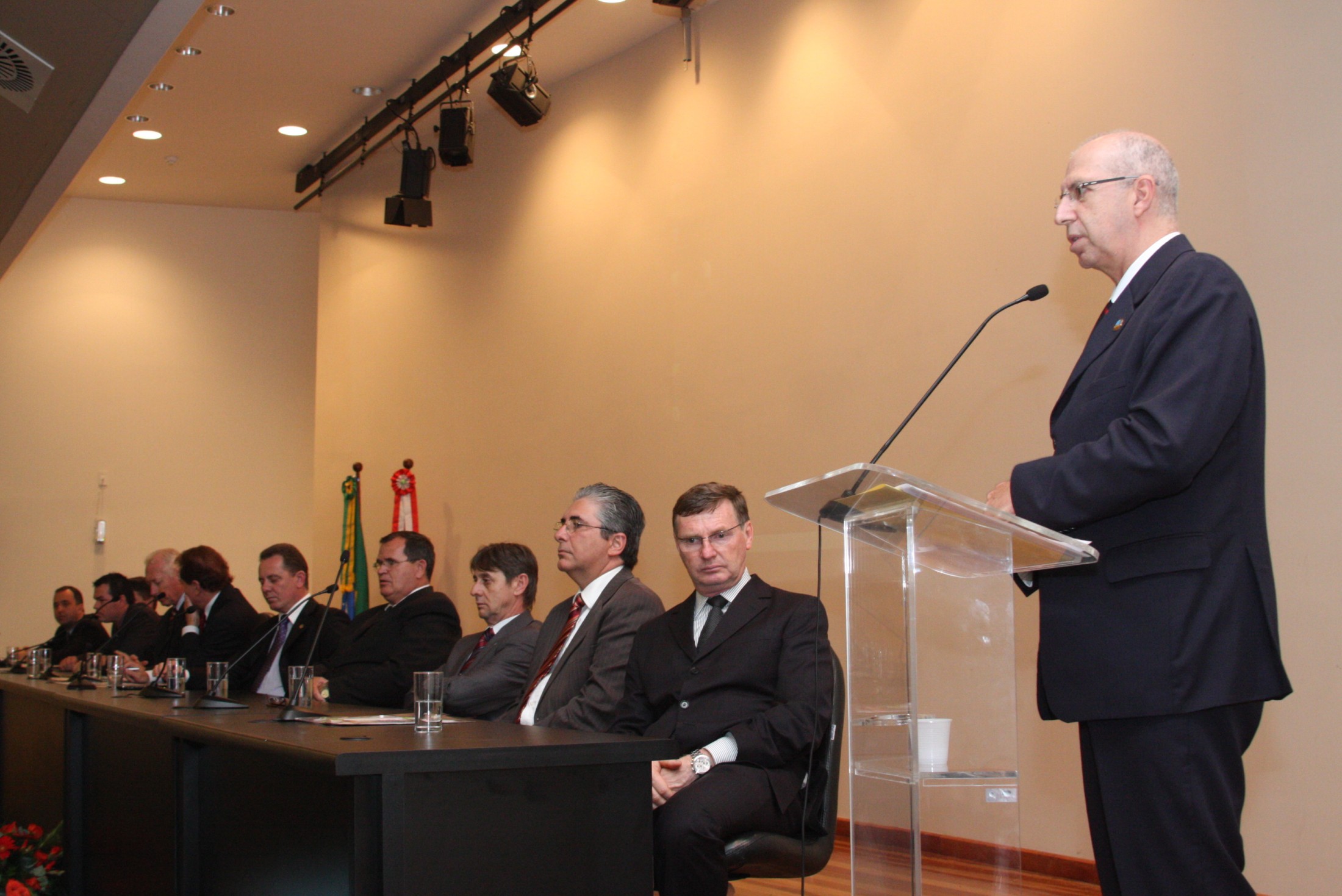 Seminário em Comemoração aos 10 anos da Escola do Legislativo Deputado Lício Mauro da Silveira e entrega de homenagens