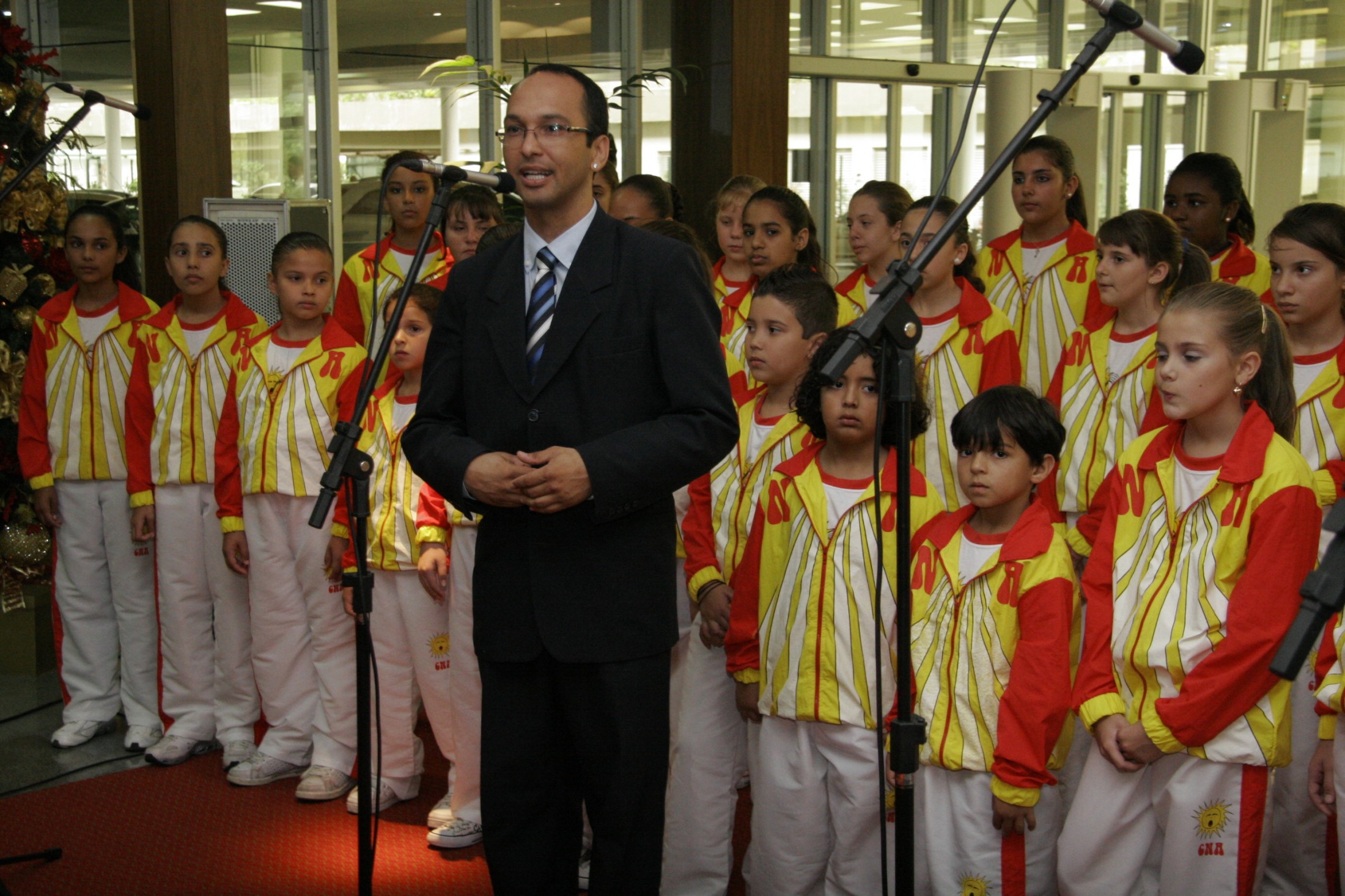 Apresentação do Coral da ALESC e Coral Novo Amanhecer e a Orquestra Sinfônica de Santa Catarina (OSSCA)