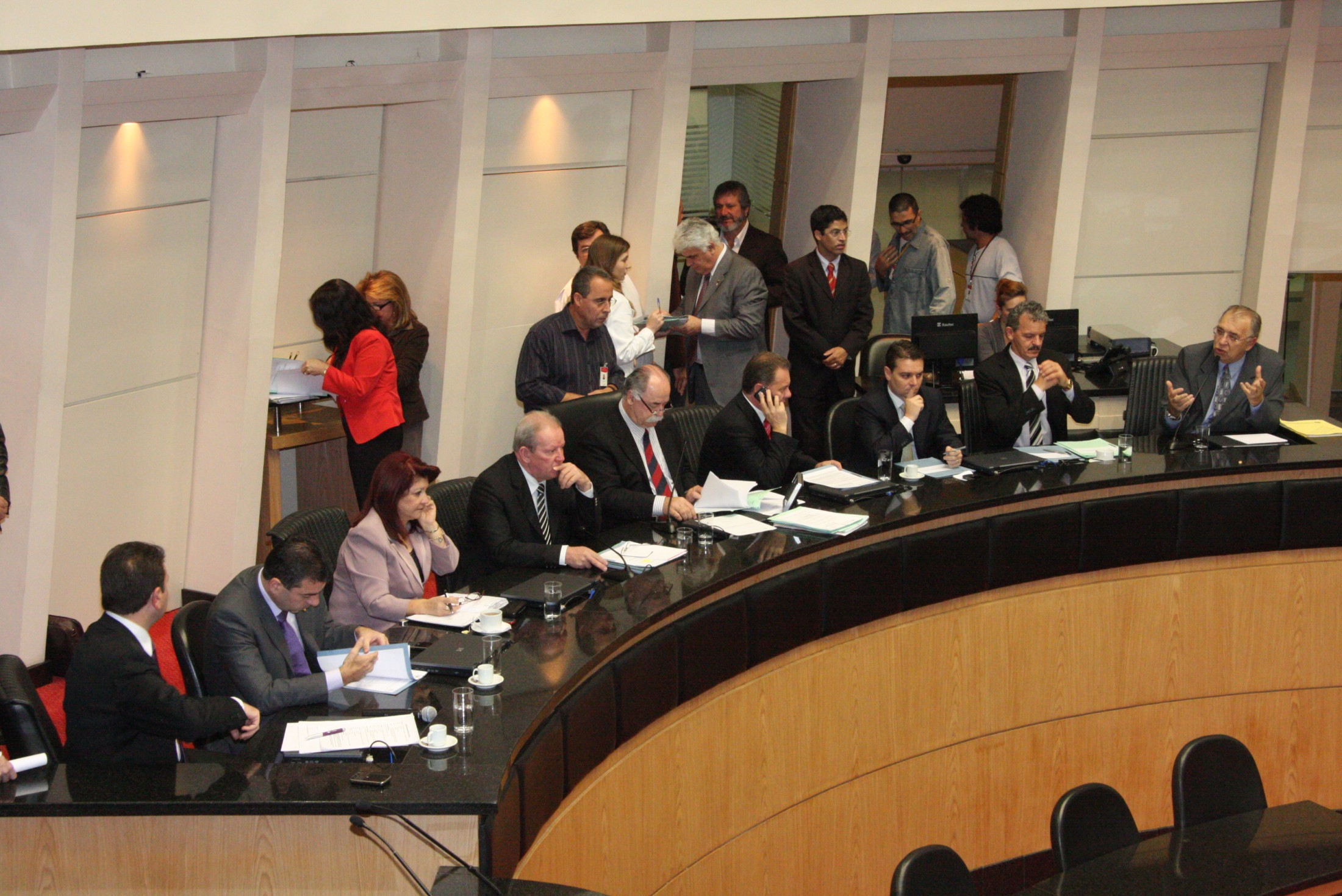 Reunião simultânea das Comissões