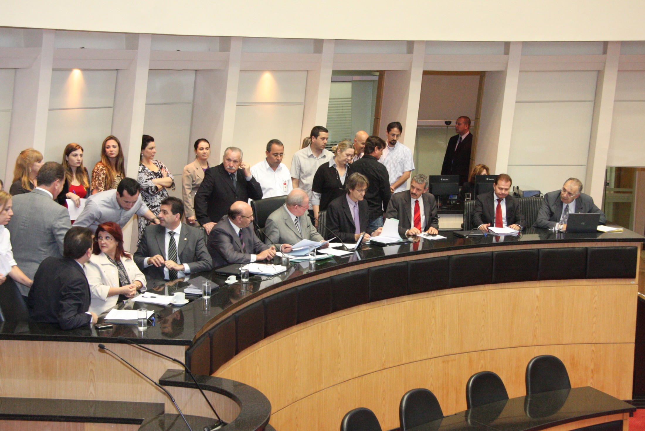 Reunião simultânea das Comissões de Justiça e de Finanças