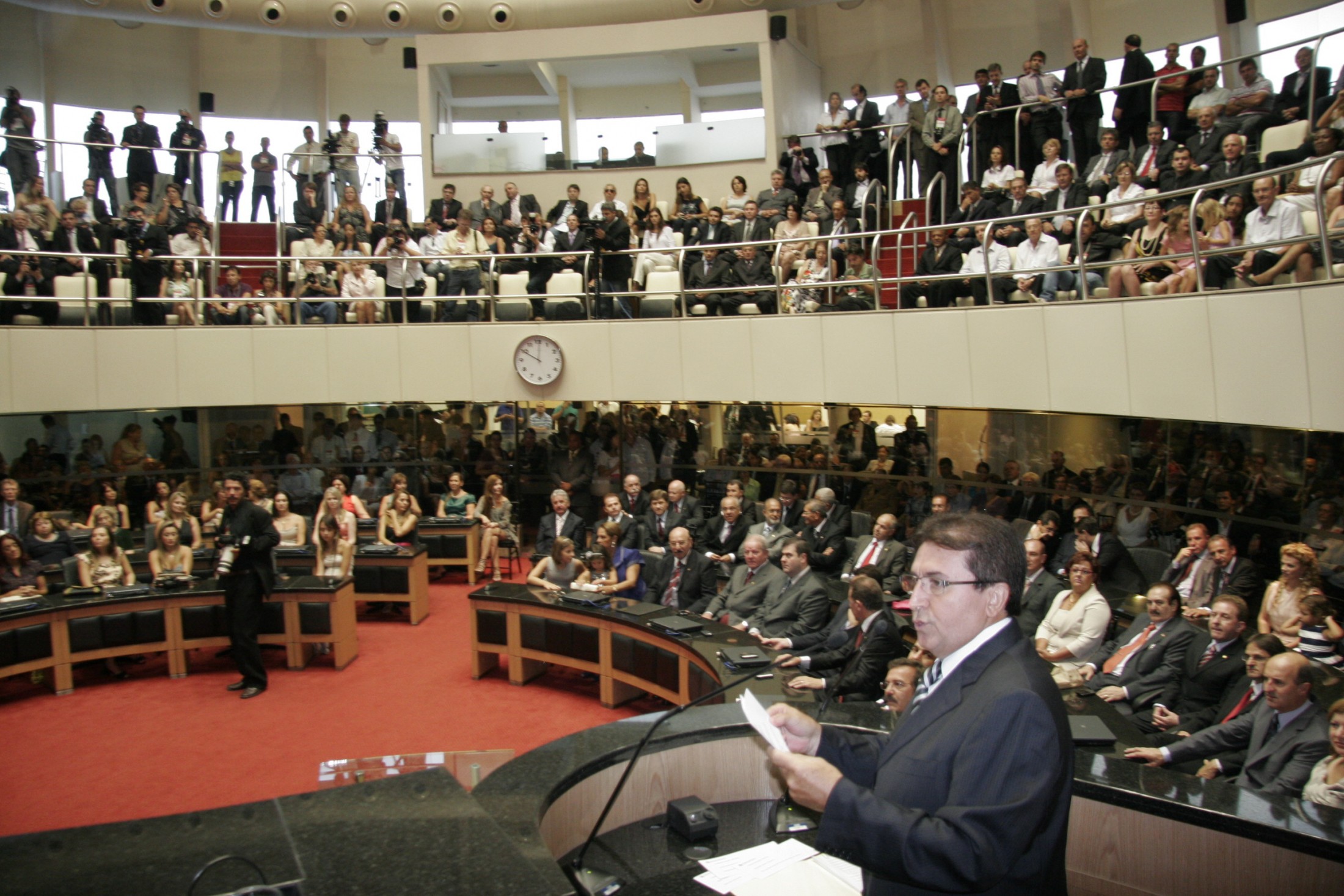 Parlamento instala nova Legislatura e dá posse aos 40 deputados