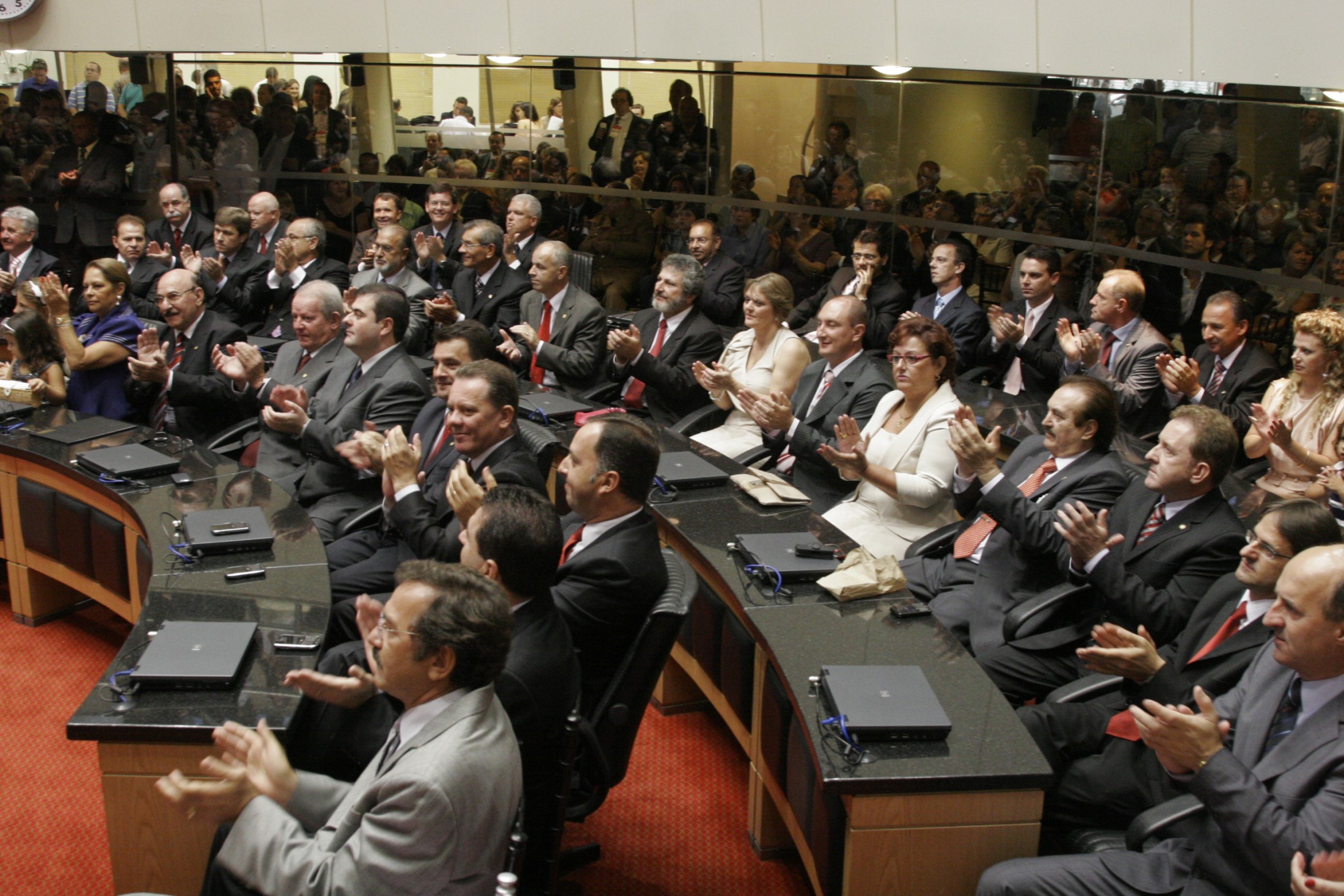 Sessão Solene de posse dos Deputados eleitos