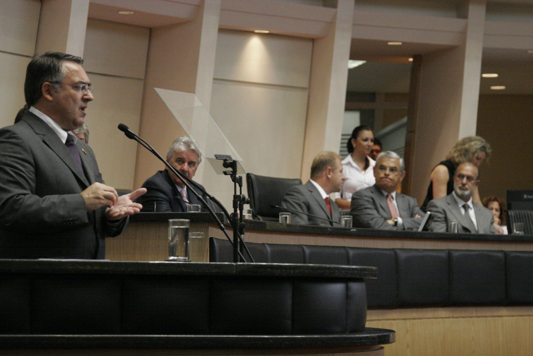 Sessão Especial de Abertura dos Trabalhos da 1ª Sessão Legislativa da 17ª Legislatura e a leitura da Mensagem Anual do Excelentíssimo Senhor Governador do Estado.