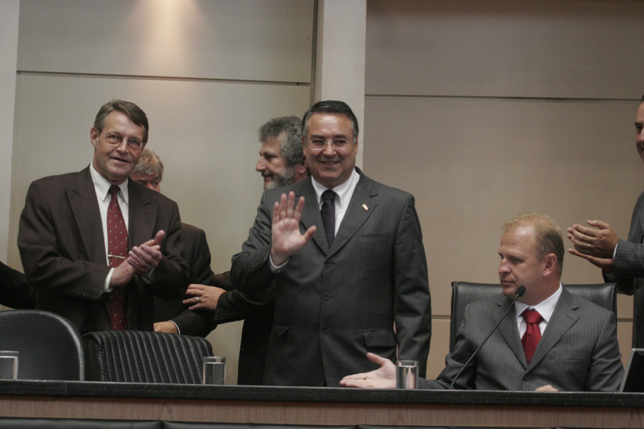Sessão Especial de Abertura dos Trabalhos da 1ª Sessão Legislativa da 17ª Legislatura e a leitura da Mensagem Anual do Excelentíssimo Senhor Governador do Estado.