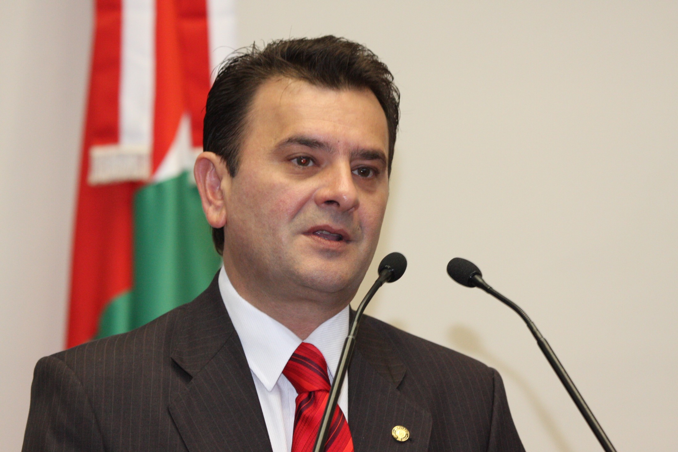 Deputado Elizeu Mattos (PMDB)