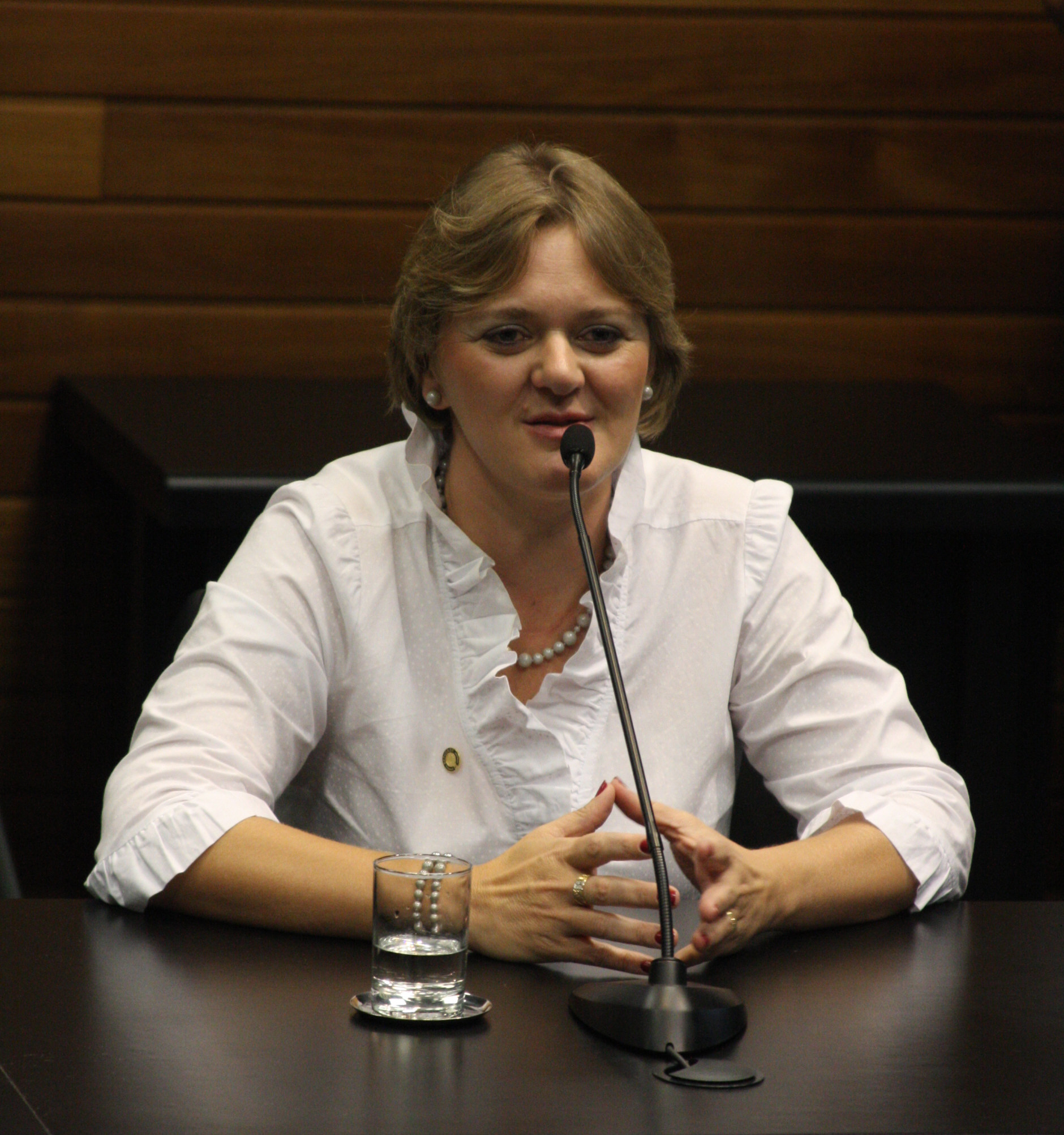 Deputada Luciane Carminatti (PT)