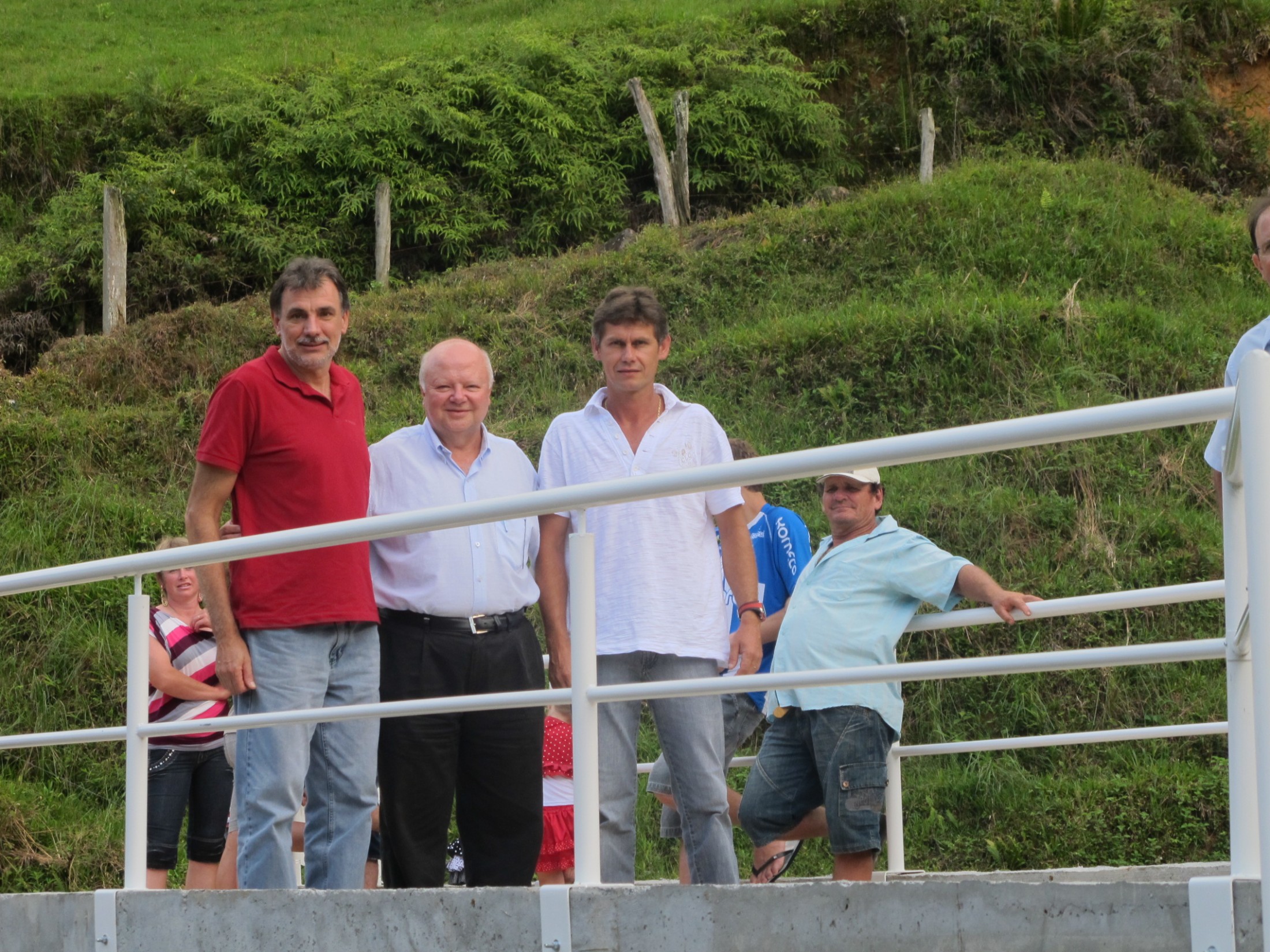 Ponte de Vila Doze é entregue para a comunidade