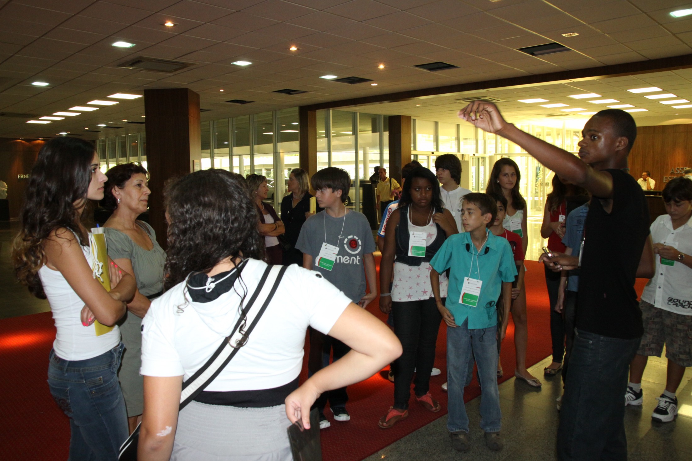 Vereadores Mirins visitam Assembleia