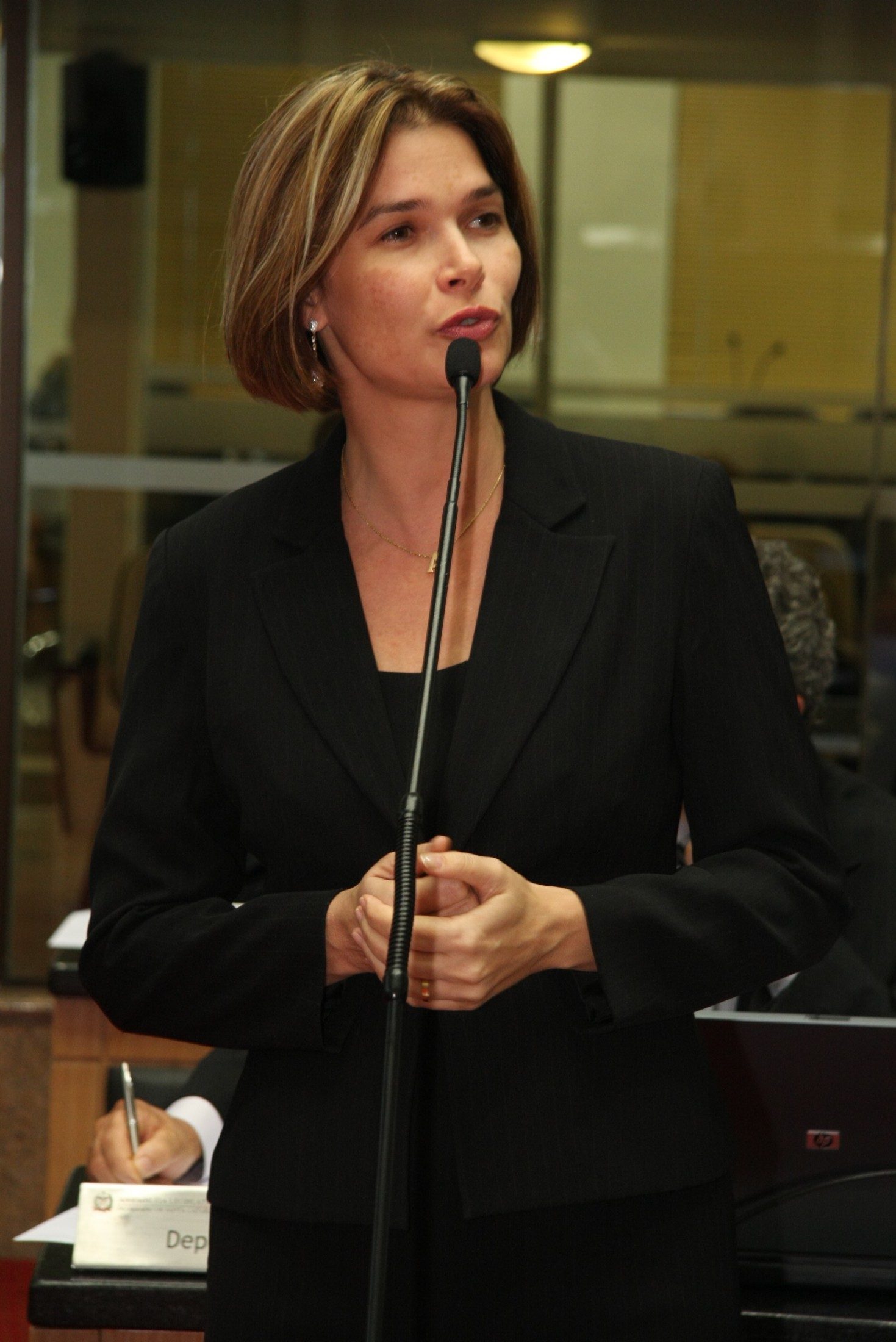 Deputada Angela Albino (PCdoB)