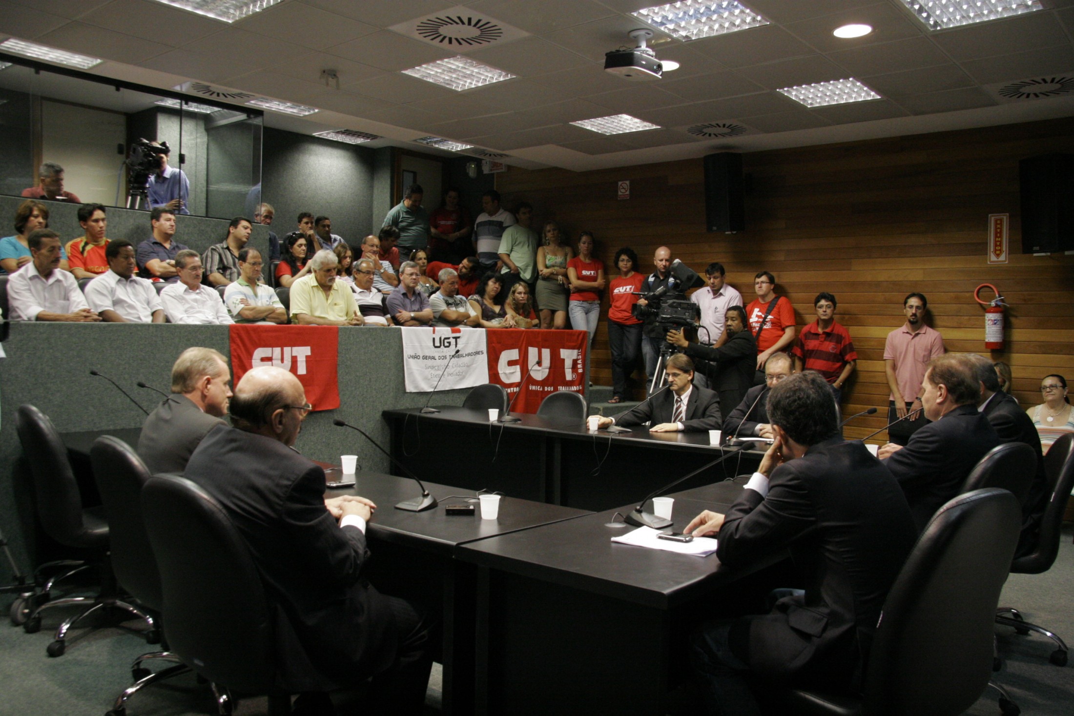Reunião extraordinária da Comissão de Finanças
