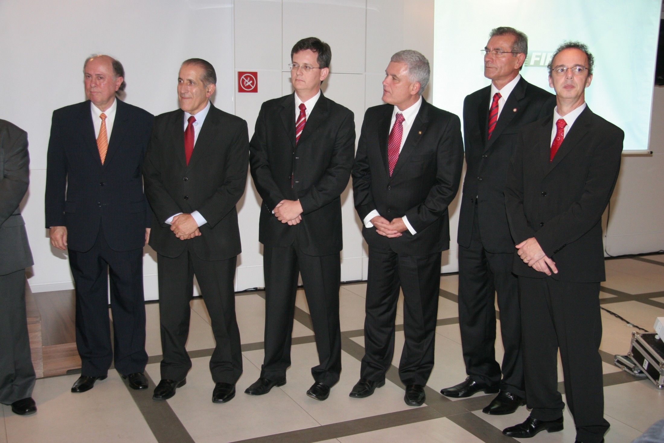 Agenda Legislativa da Indústria 2011 - FIESC